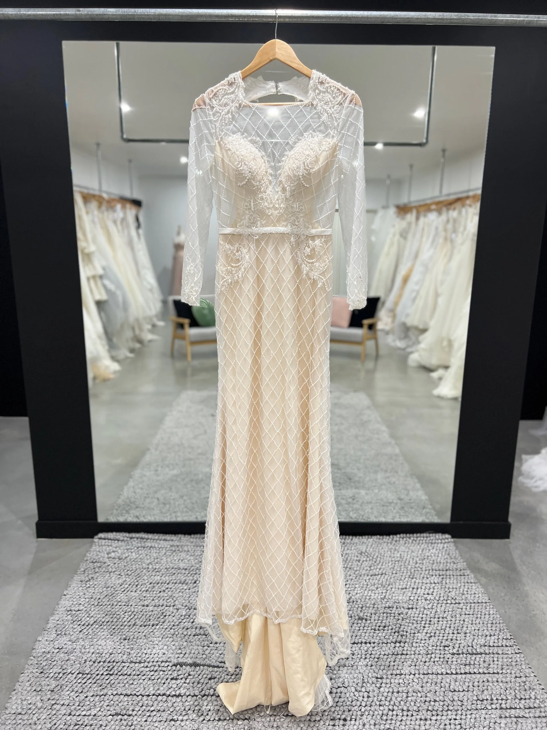 39ABEE93-9049-4C39-9970-642574BE5A9B