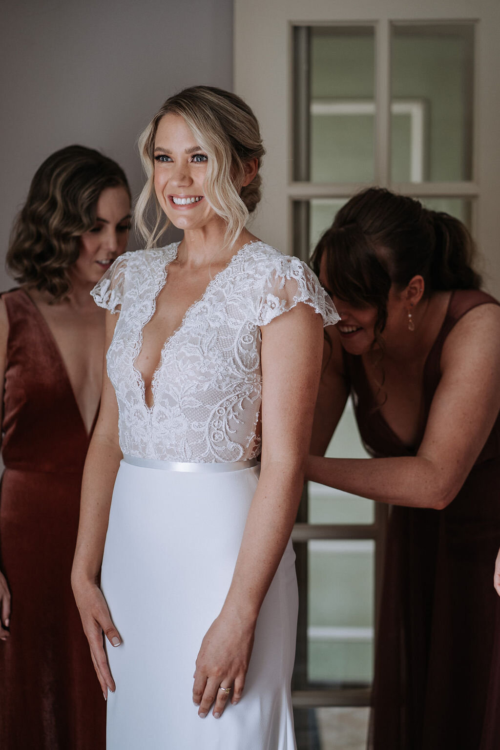 2F4BFE50-AFFA-4899-A850-DFB0A36E7536