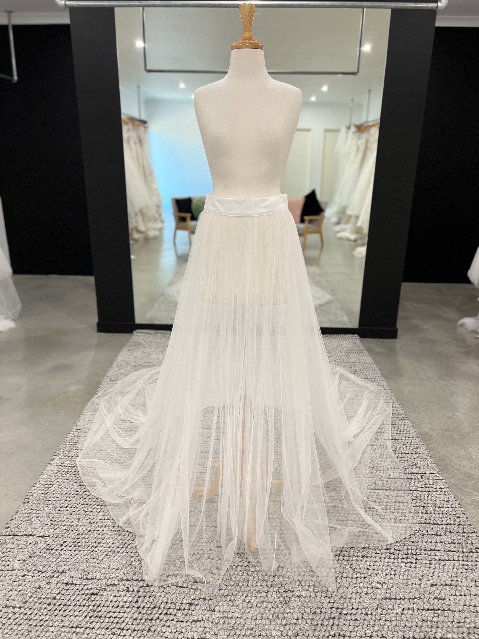 8E833CD2-7003-4377-A915-AF3CBE5AED39