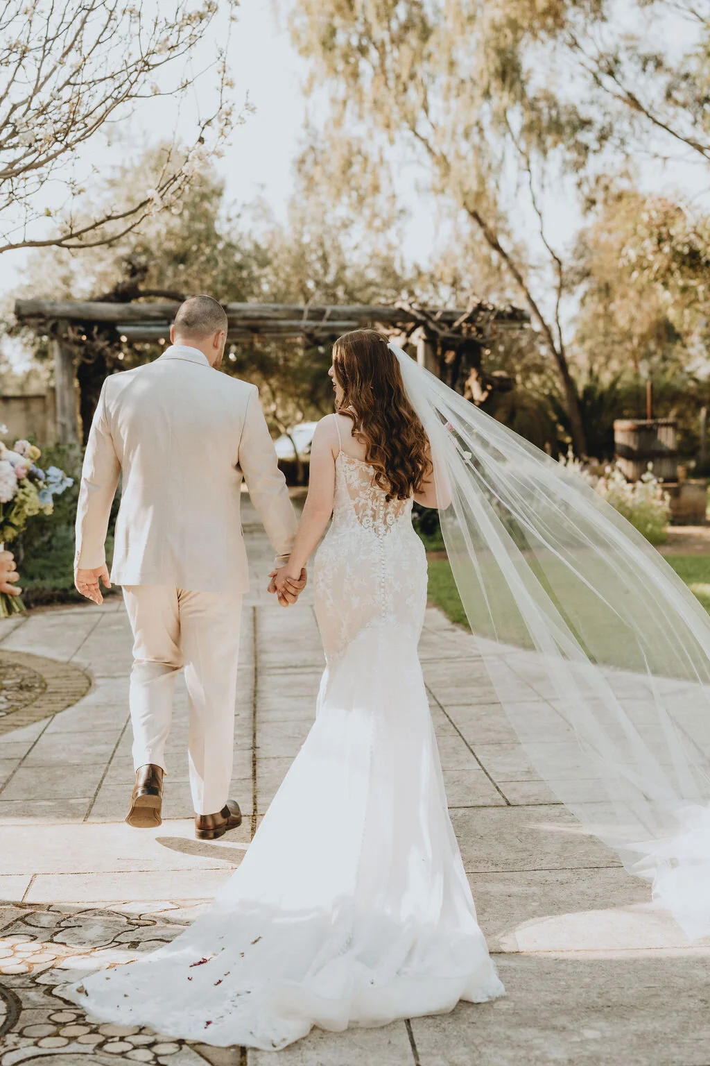 2C4F4057-8BB8-40E5-80D1-B77F3F03F71B