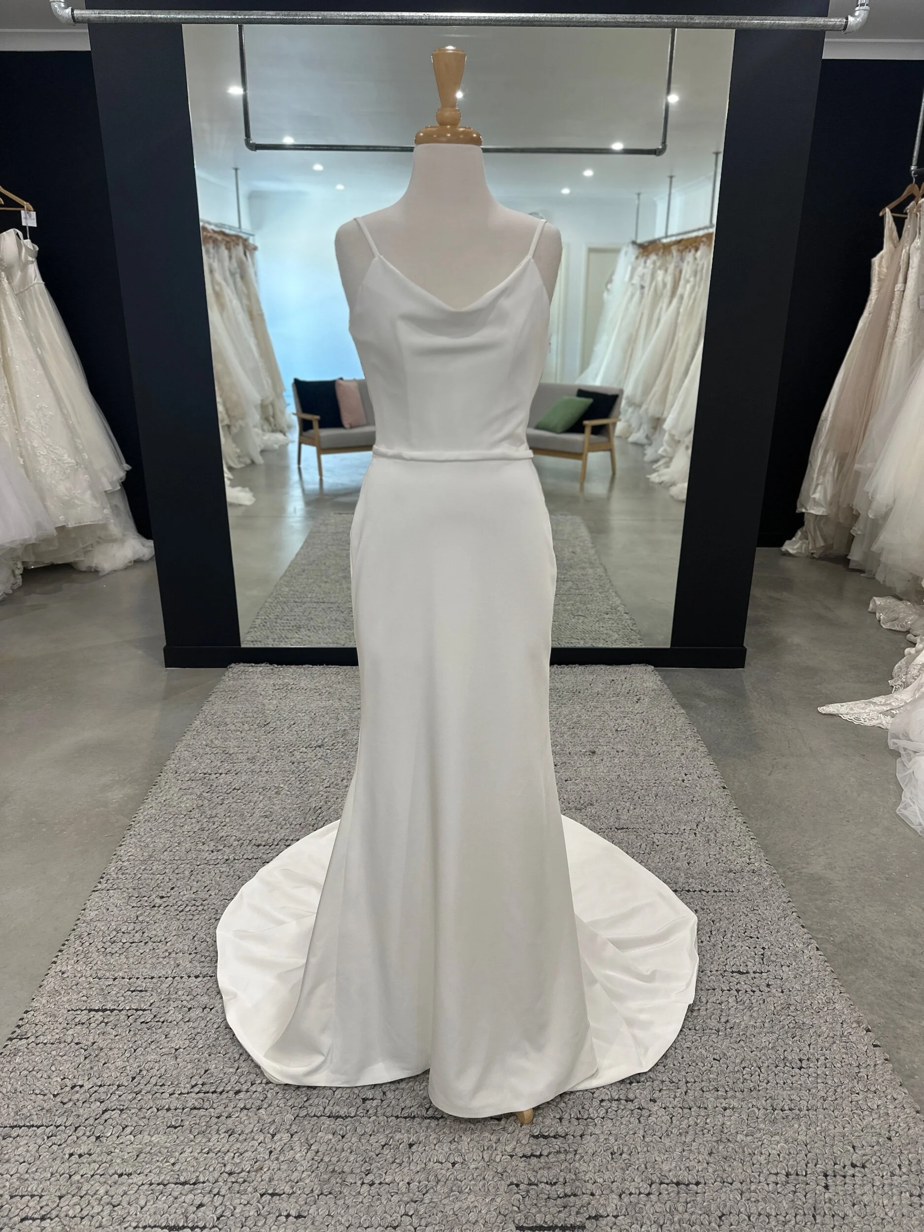 6EE54E54-A044-4E6B-AB33-4FE1D1E1E1F7