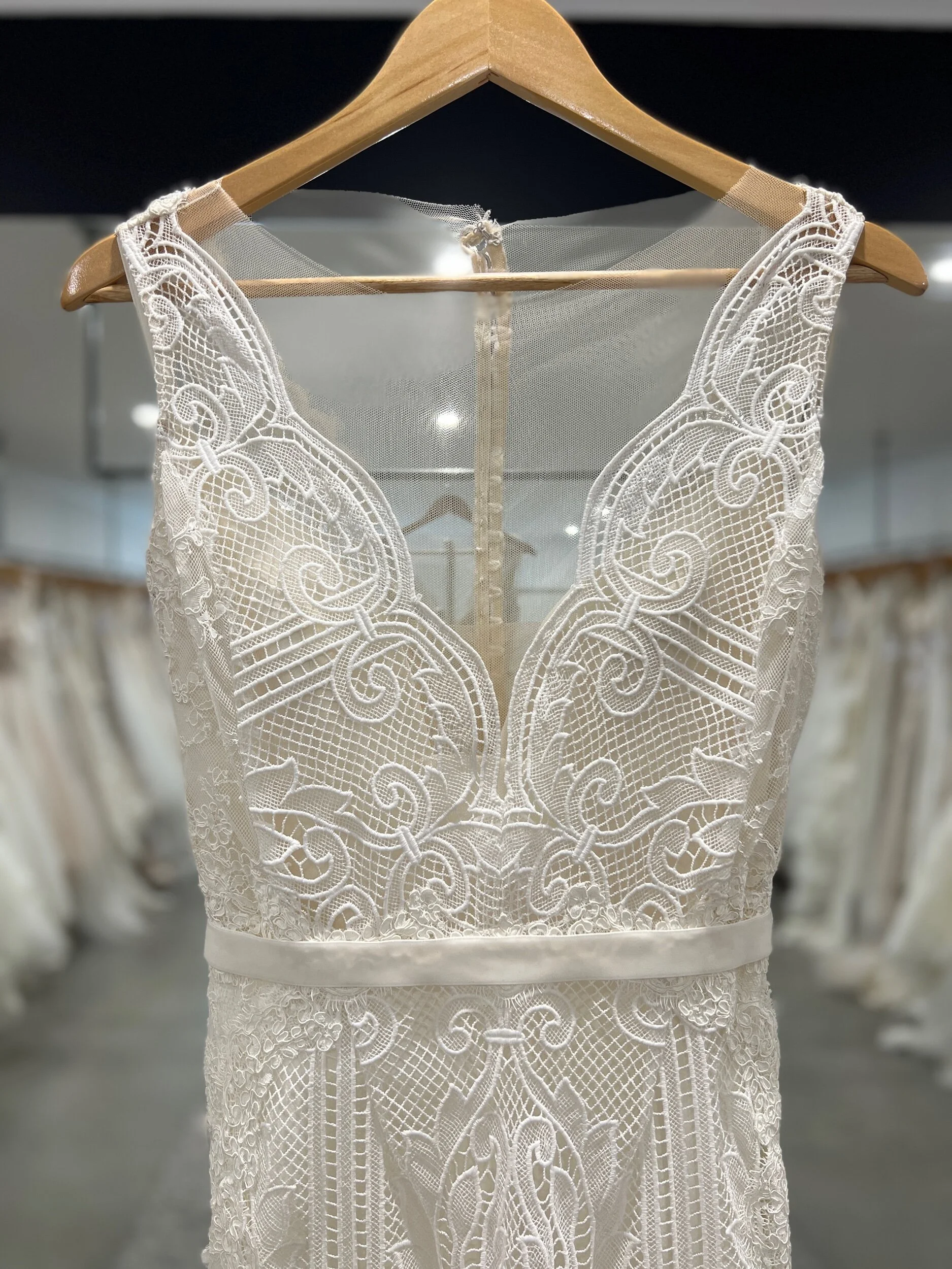 EA6B0DD6-49DB-41A8-9916-8A71CCEEBAD8