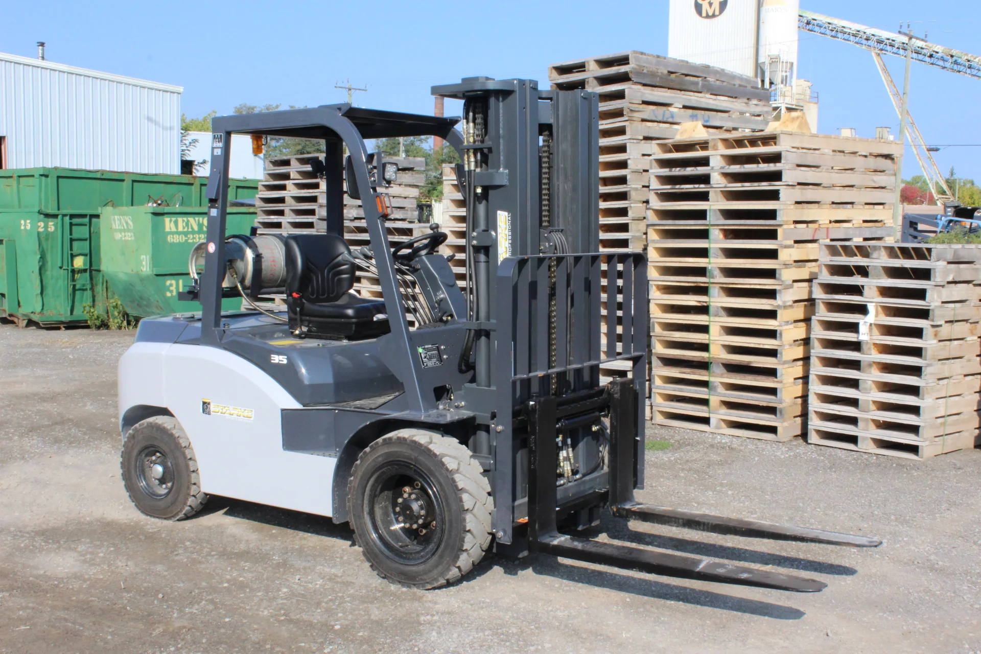 Professional_Series_XVI_FG35 03.JPG