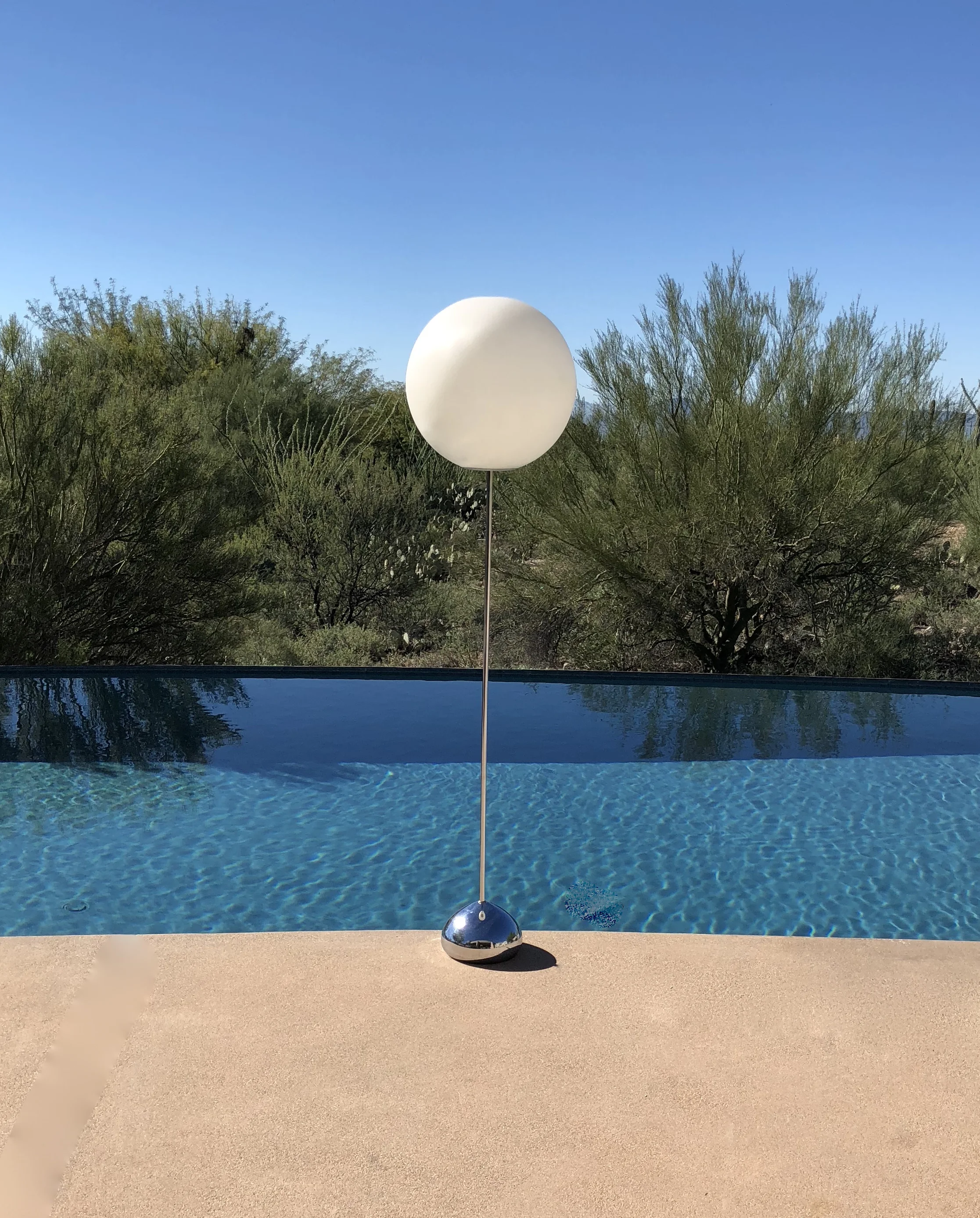 Mid Century Modern Robert Sonneman Lamp