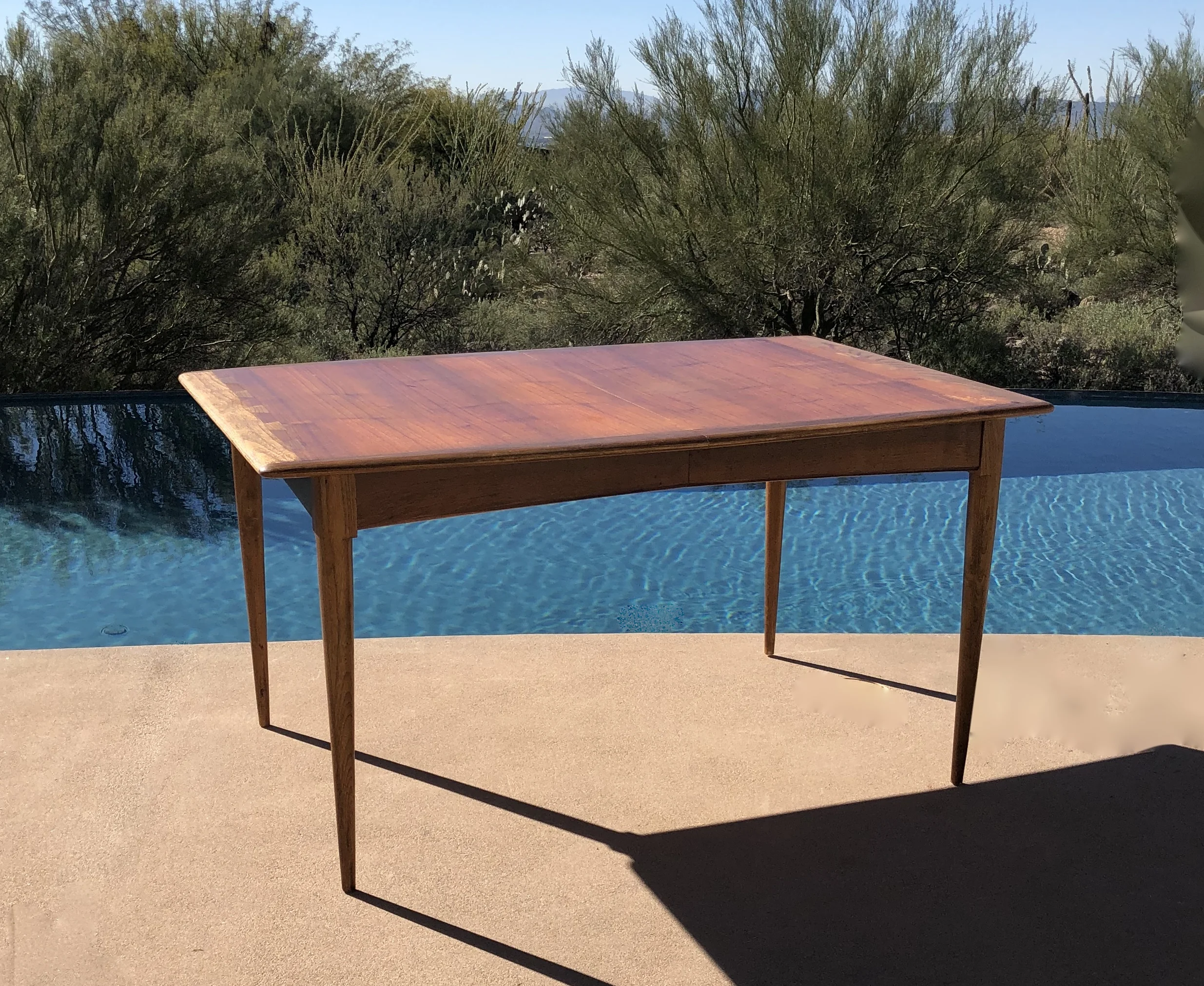 Mid Century Modern Lane Dining Table