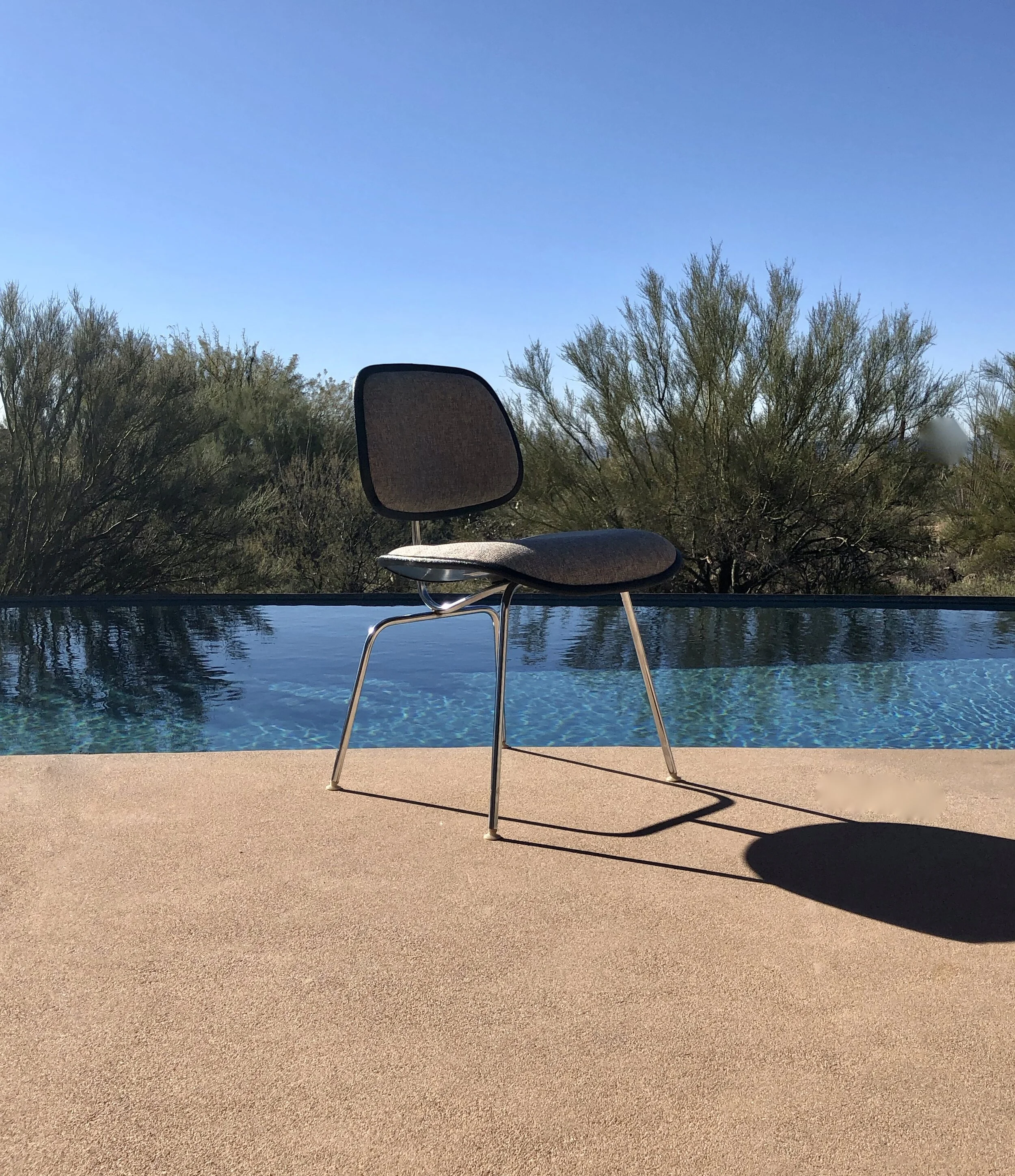 Mid Century Modern Eames DCM Chair