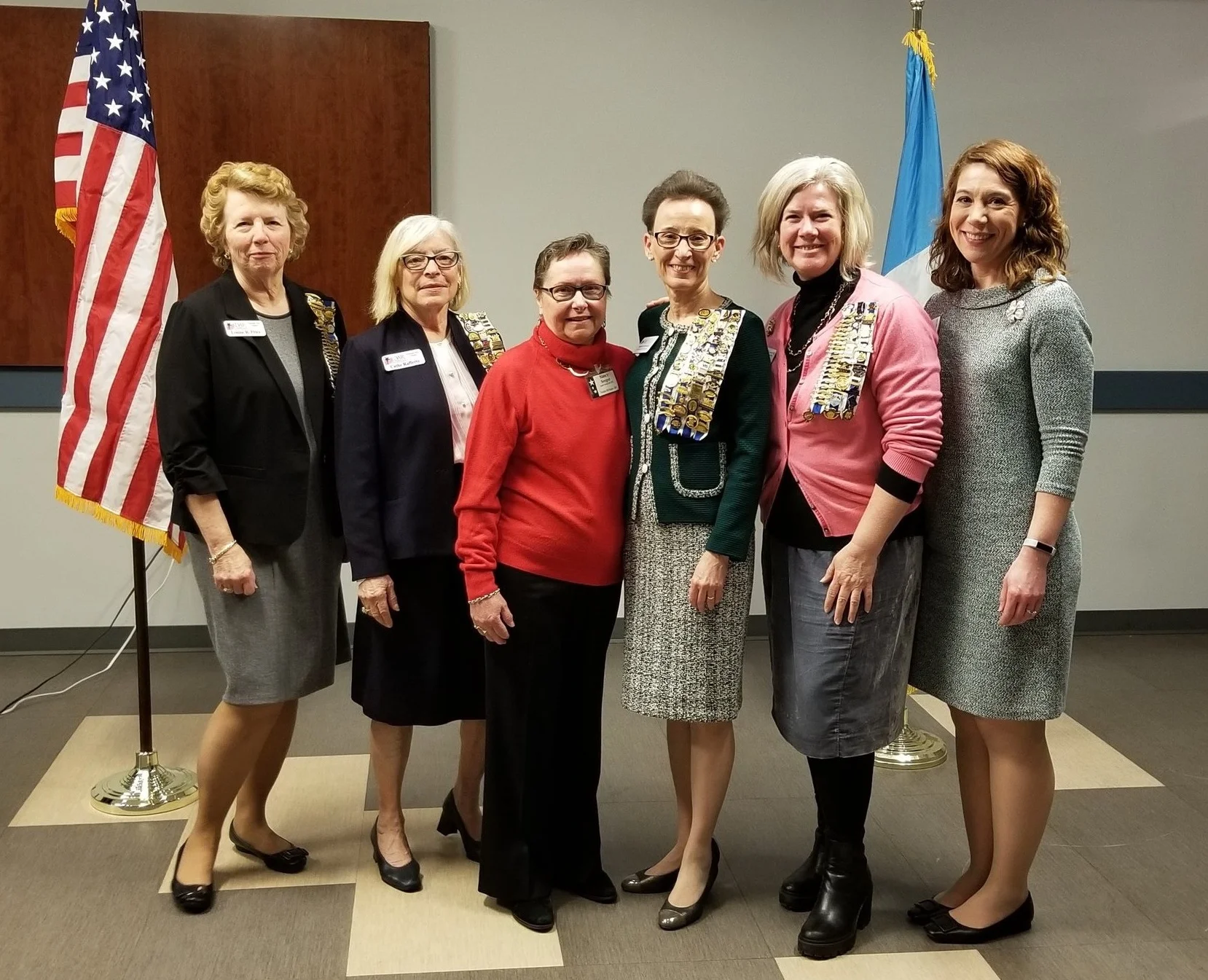Freedom Hill Chapter NSDAR presents award for Honorary Chapter Regent for Life