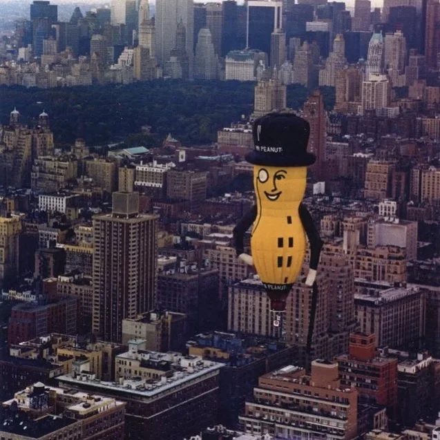 Throwback to Mr. Peanut over NYC. An awesome balloon and an awesome flight!  #hotairrize #experientialmarketing #hotairballooning #marketing #hotairballoon #ballooning #branding #brand #engagementmarketing #event #eventmarketing #eventmarketingagency
