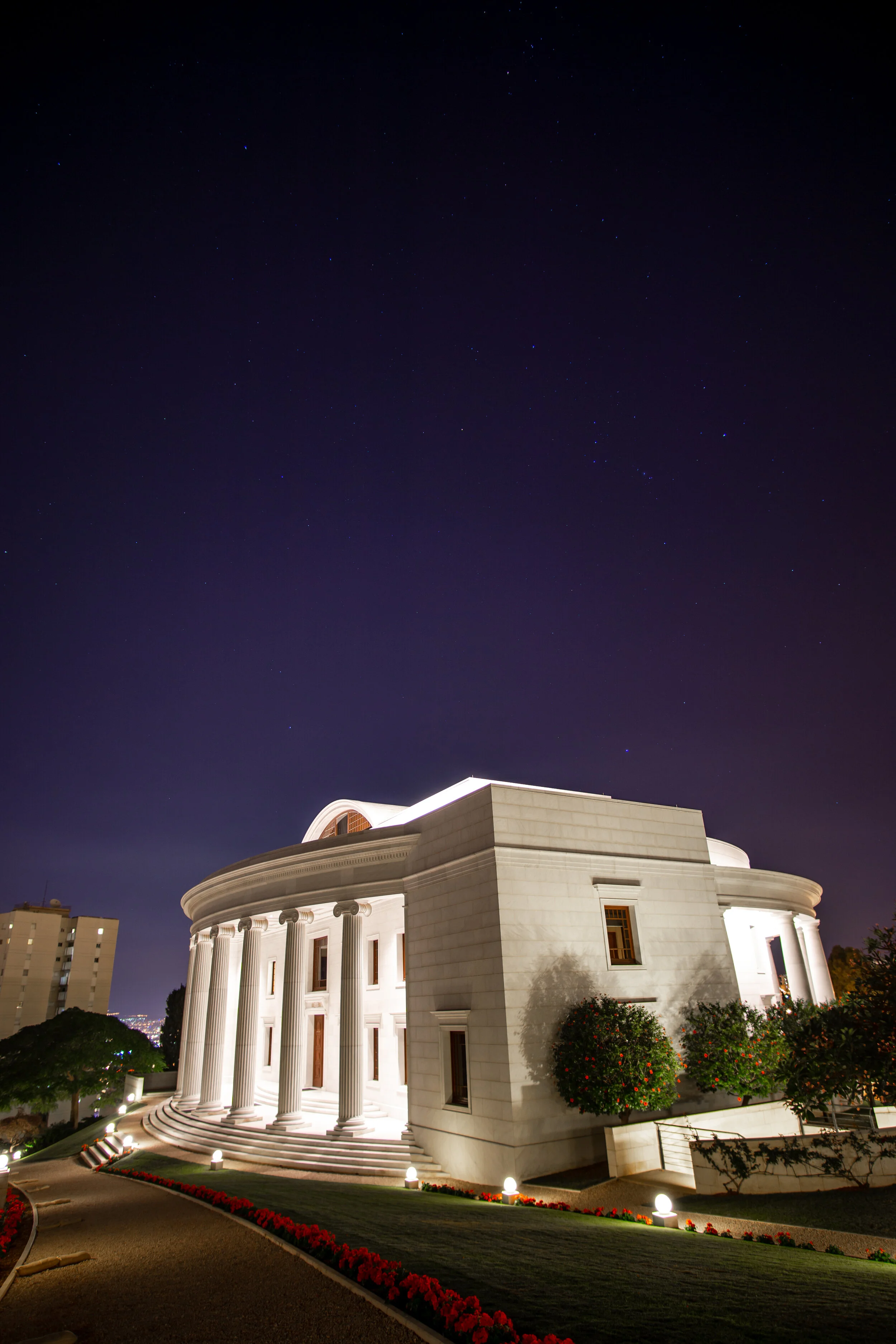 Photo credit: Farzam Sabetian (instagram: @farzam09) click on photo to link to his personal website