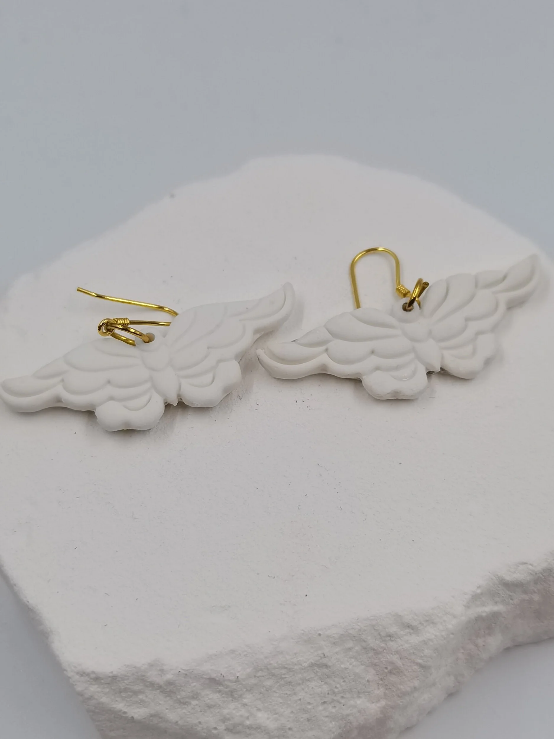 3359077A-6B8F-4621-A18B-AD27471C66B9