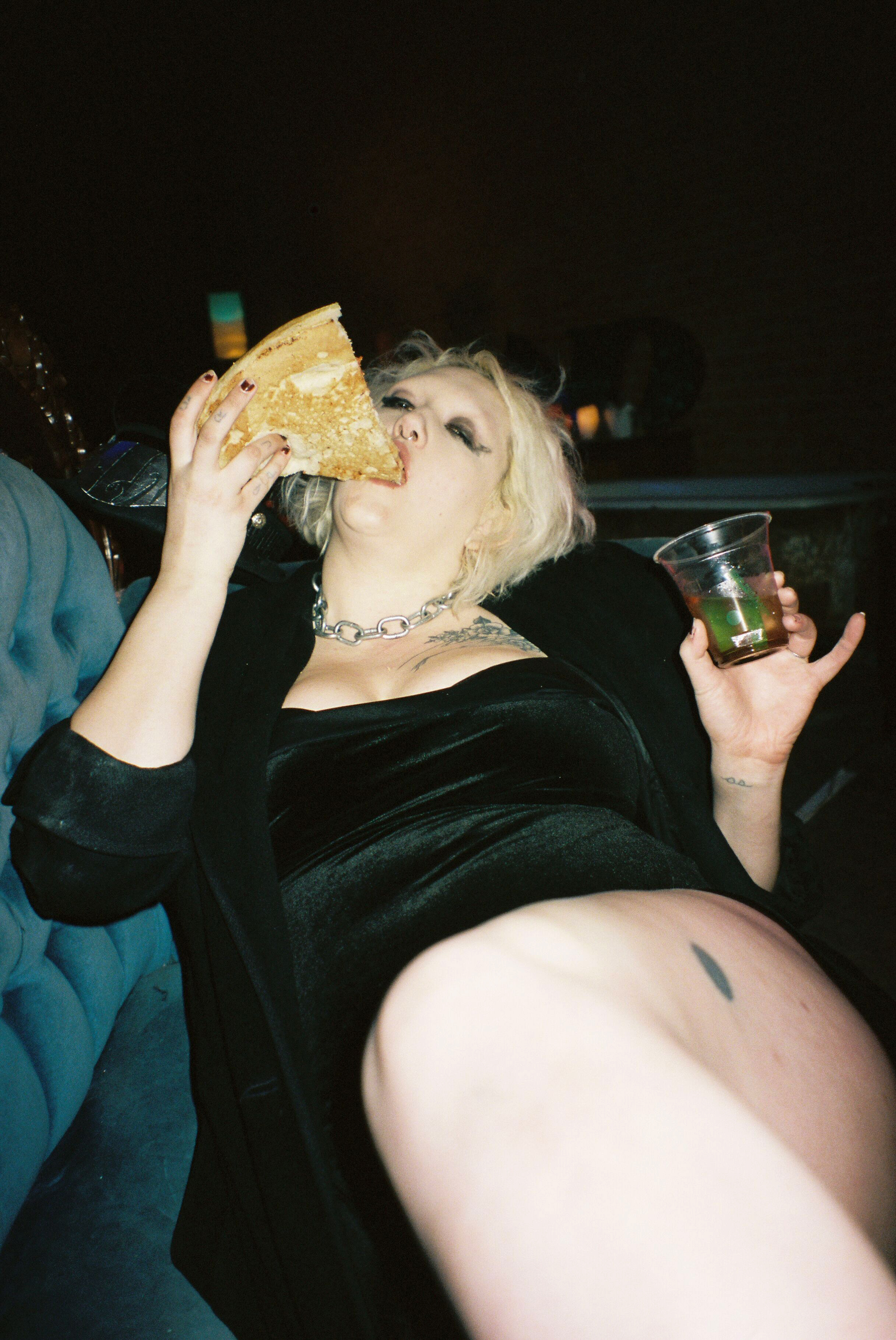 Kennedy Ashlyn (vocalist/keyboardist of SRSQ)