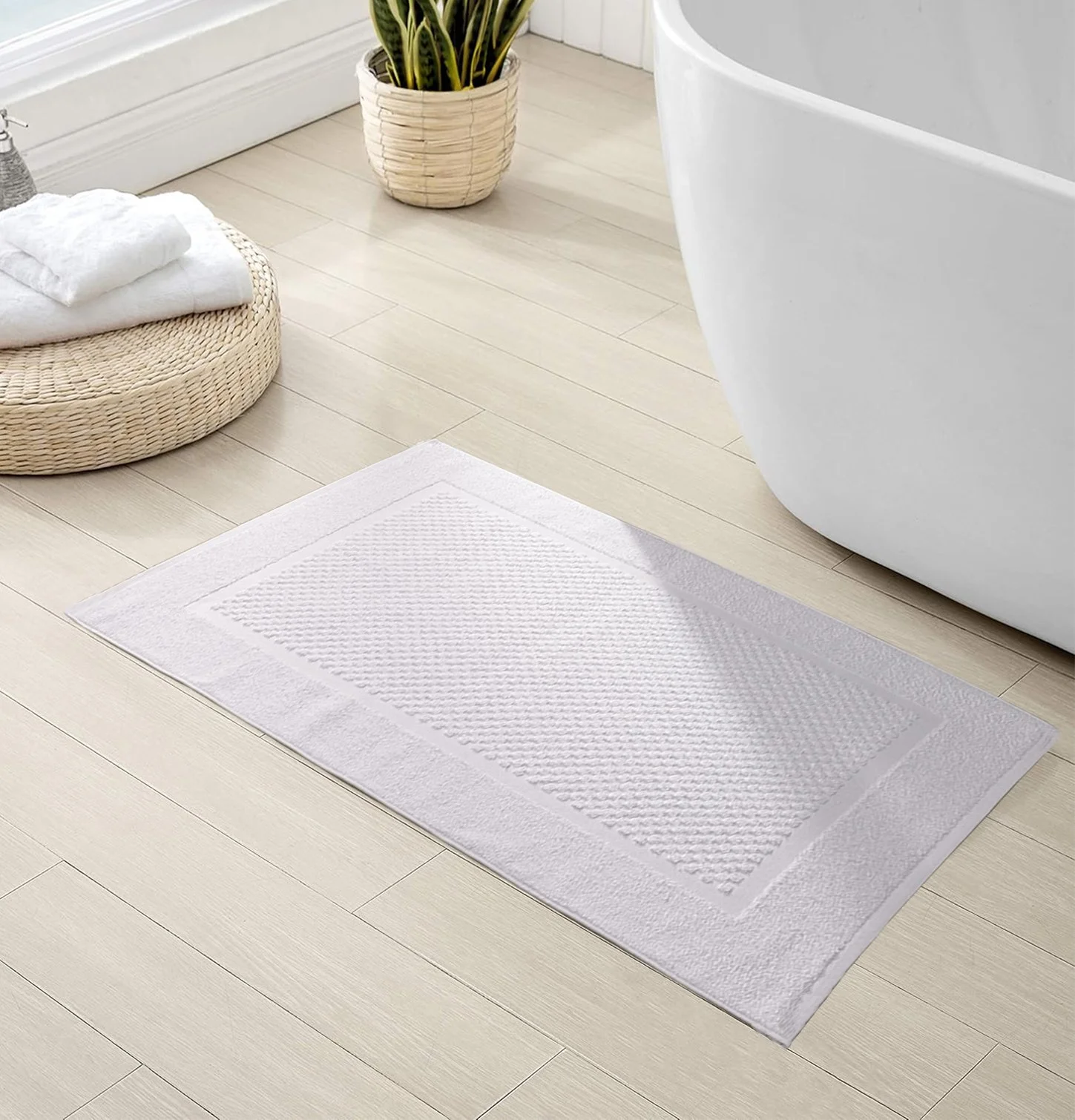 Rupi Bath Mat