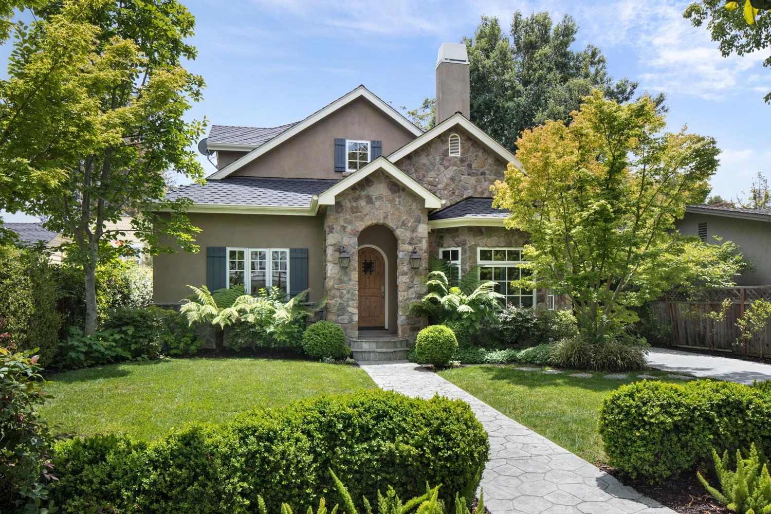 152 Melville Avenue
