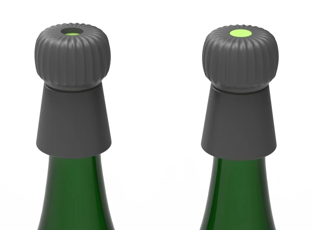 Champagne stopper has a indicator when stopper is fully tightened