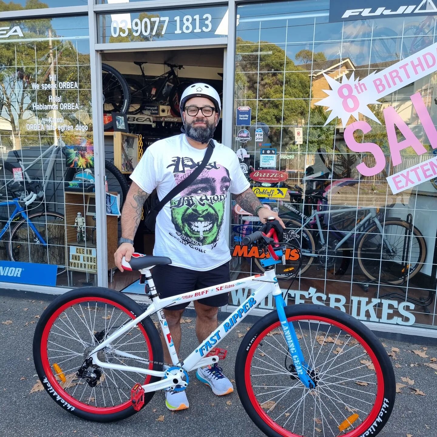 Tony knows a great bike when he sees one. Great pick-up an SE Bikes Fast Ripper Mike Buff #enjoy . #sebikesatwhitesbikes #sebikes #sebikesfastripper @sebikesaus @sebikes @mikebuff_ @thewoodenfloorco