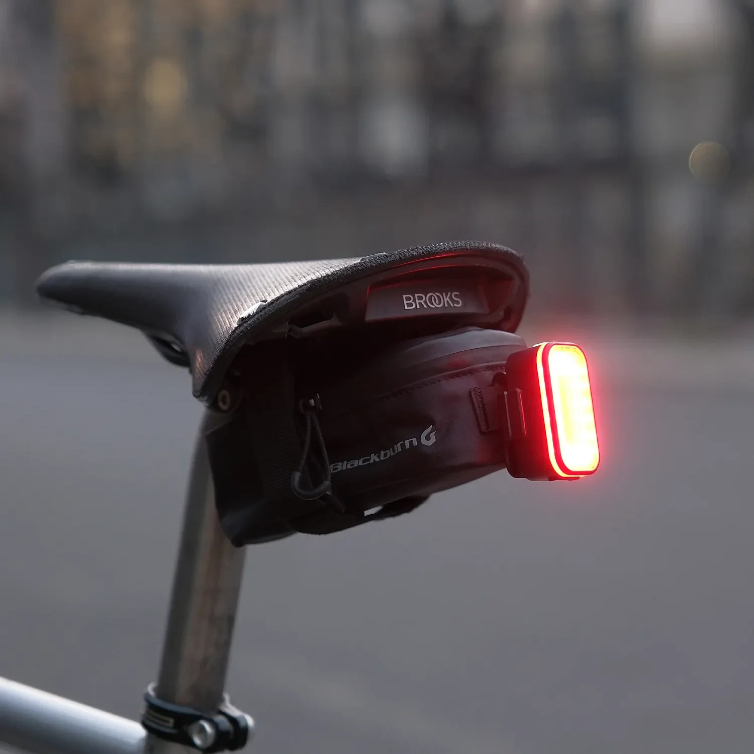bbn-grid-2fer-front-bike-light-black-lifestyle-1.webp
