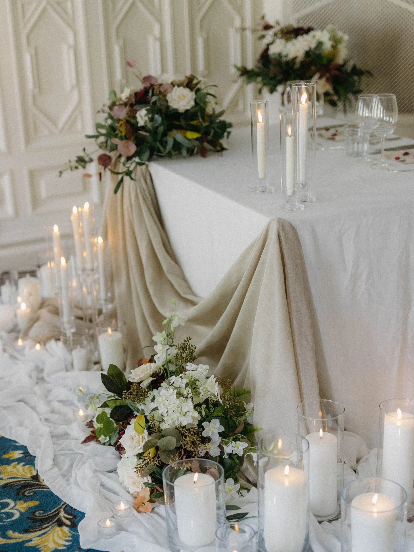 Linnea ikuisti mielettömän upeasti Lapland hotelsissa toteuttamamme syksyiset yhteistyökuvaukset! 😍🍂✨ 
Kiitos mukana olleille 🤍
Kuvat: @linnea_photography 
Juhlapaikka: @laplandhotelsoulu 
Somistus: @juhlastyle 
Kukitus: @kukkastud