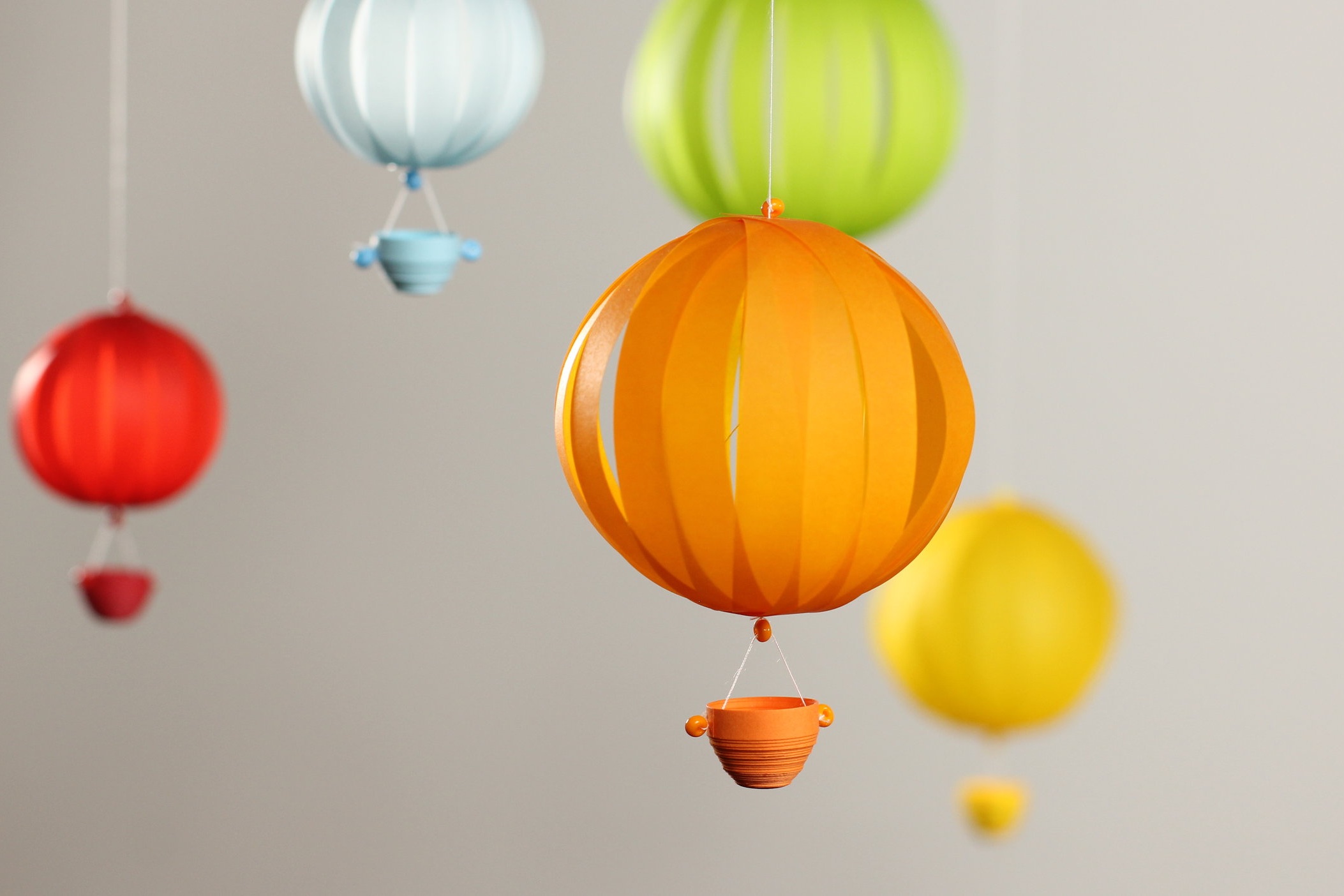 Windstill_mobile_baloon_orange_18-1_02.JPG