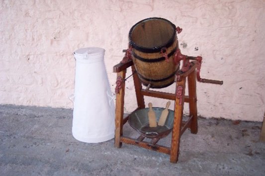 Butter churn