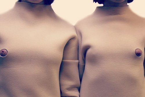 Sisters from another Mister, Tarzan versus IBM (2015). 2 Sync Videos Performance.