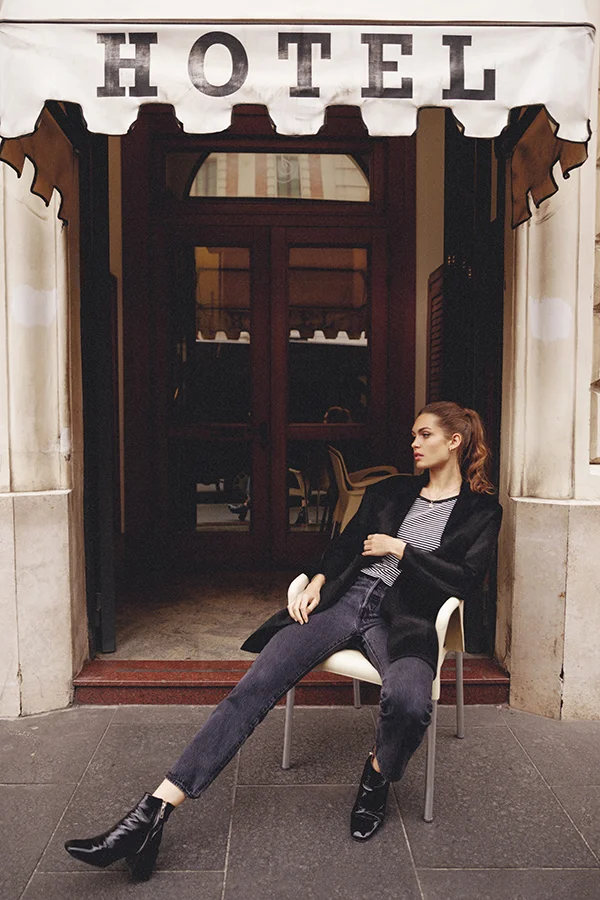 LARSEN CHARCOAL BLACK.jpg