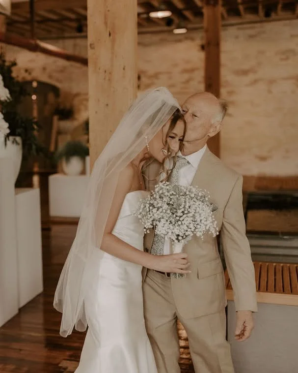 Quiet moments, big meaning.🤍

📸 : Kat Sherman Photography

Your perfect day starts with the perfect place - book a tour with us today!⬇

www.thegoeicenter.com

#KindelRoomWeddings
#KindelRoomWeddings
#GoeiCenter
#GoeiCenterWeddings
#WeddingVenue
#G