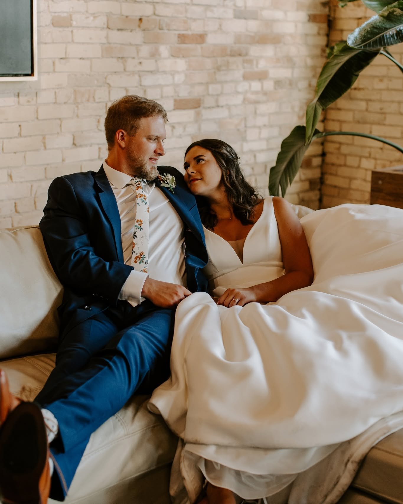 A space built for nights like this. 🤍

📸 : Breaking Bread Photography

Your perfect day starts with the perfect place - book a tour with us today!⬇

www.thegoeicenter.com

#KindelRoomWeddings
#KindelRoomWeddings
#GoeiCenter
#GoeiCenterWeddings
#Wed