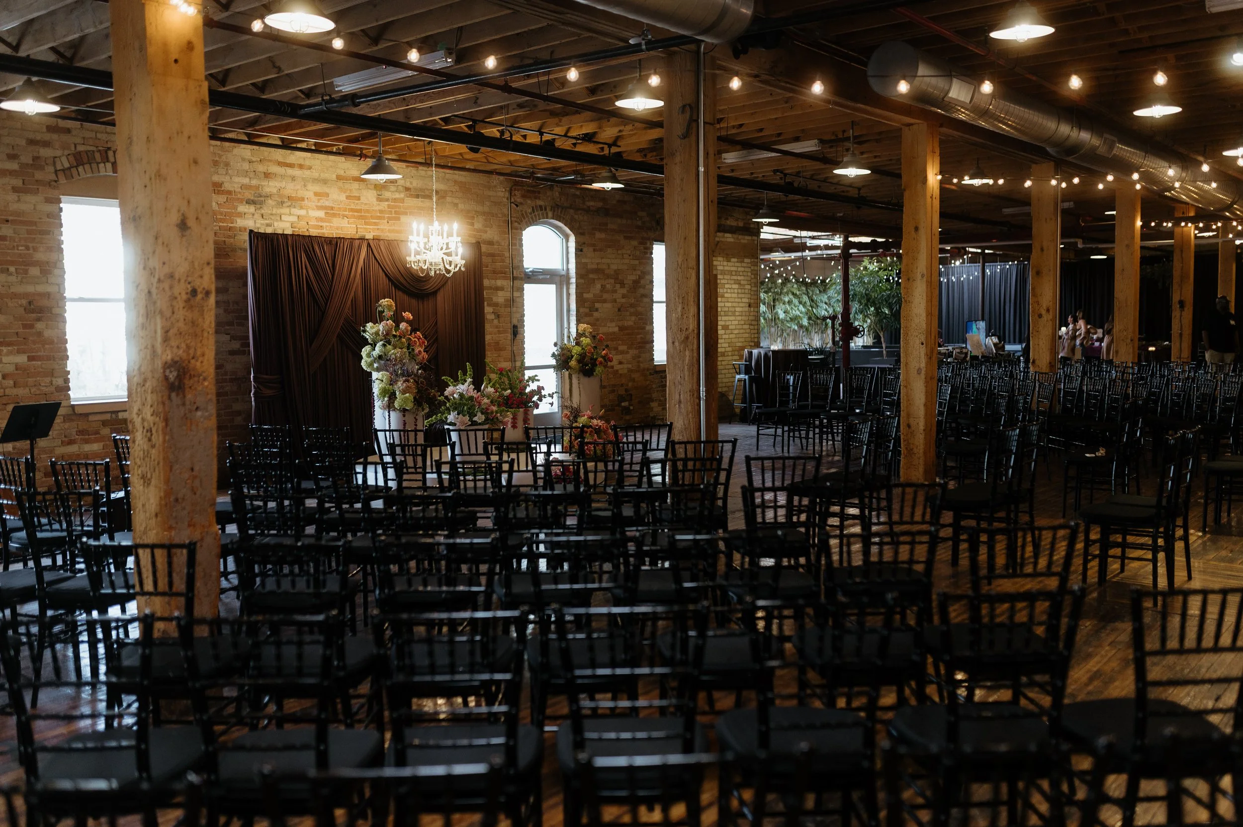 Layout 1: Brick Wall