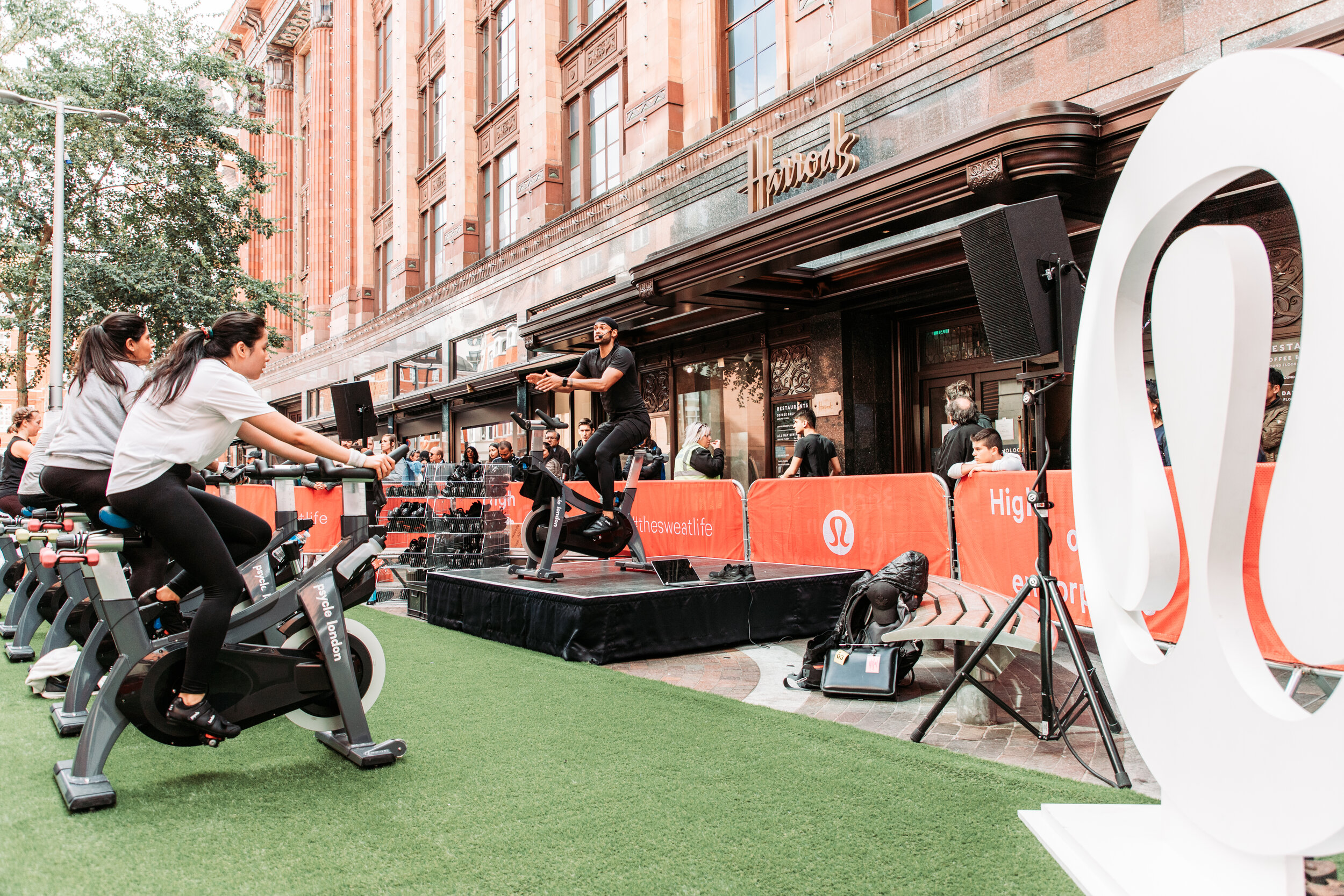 lululemon sweat shops