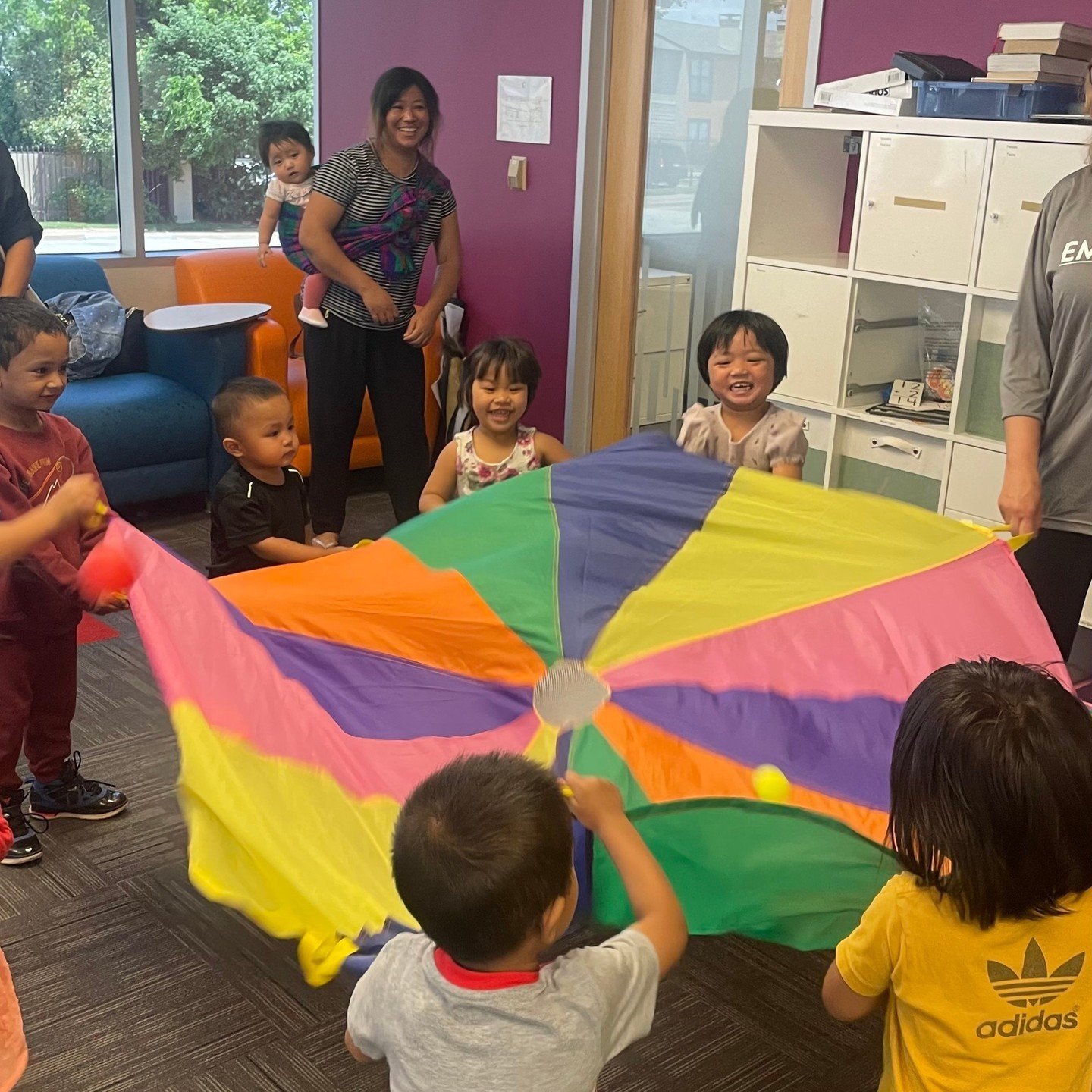 Everyone&rsquo;s favorite part of gym class as a child, definitely the parachute! We love learning and having tons of fun with our preschoolers! They are full of joy and smiles and remind us to not take life too seriously! 🥰

Have a great weekend!