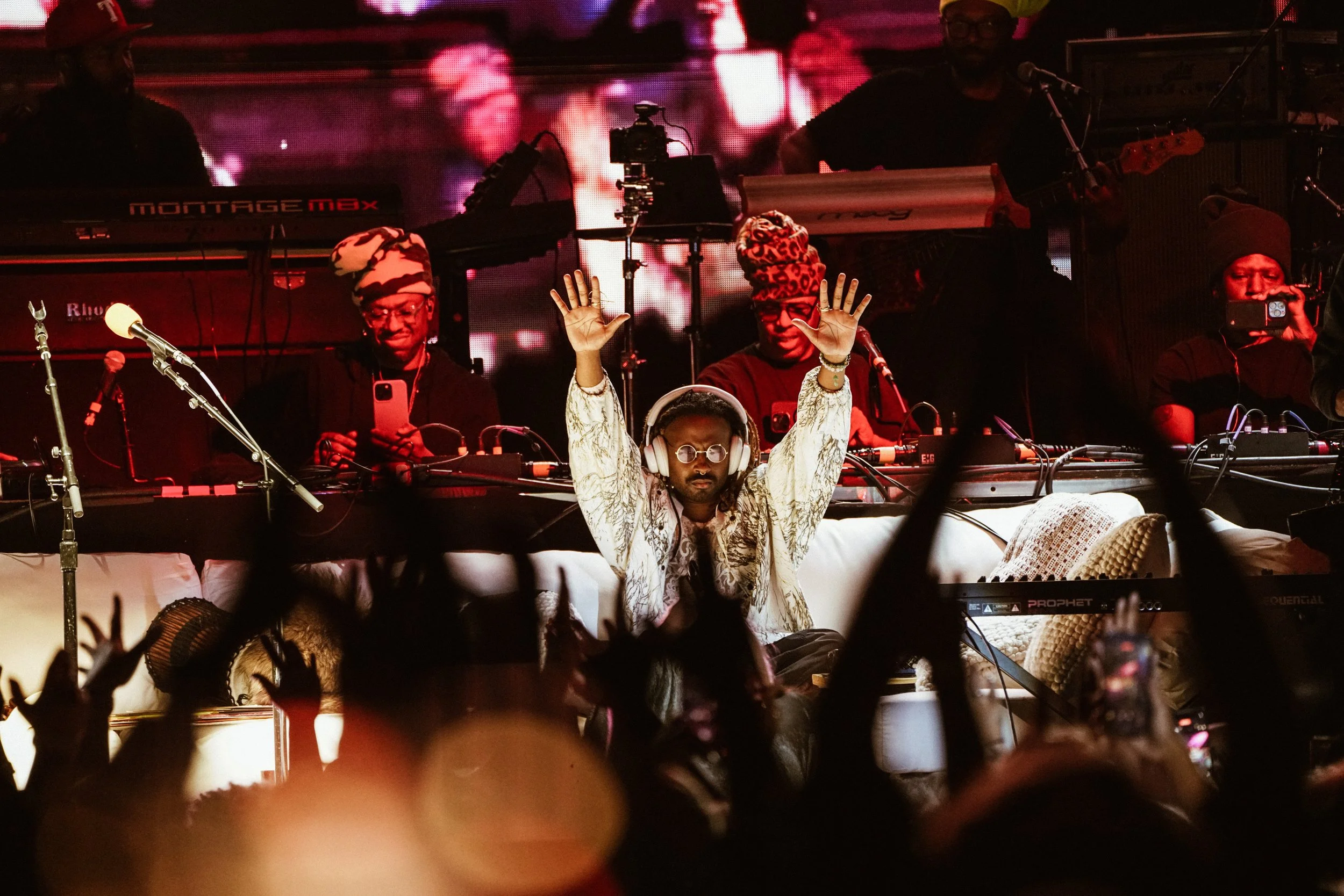 Badu and Alc-48.jpg
