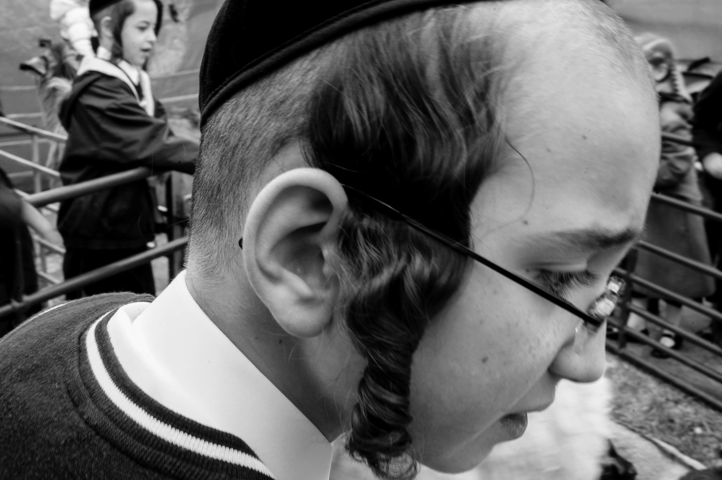 Peyes (Traditional Hasidic Sideburns)
