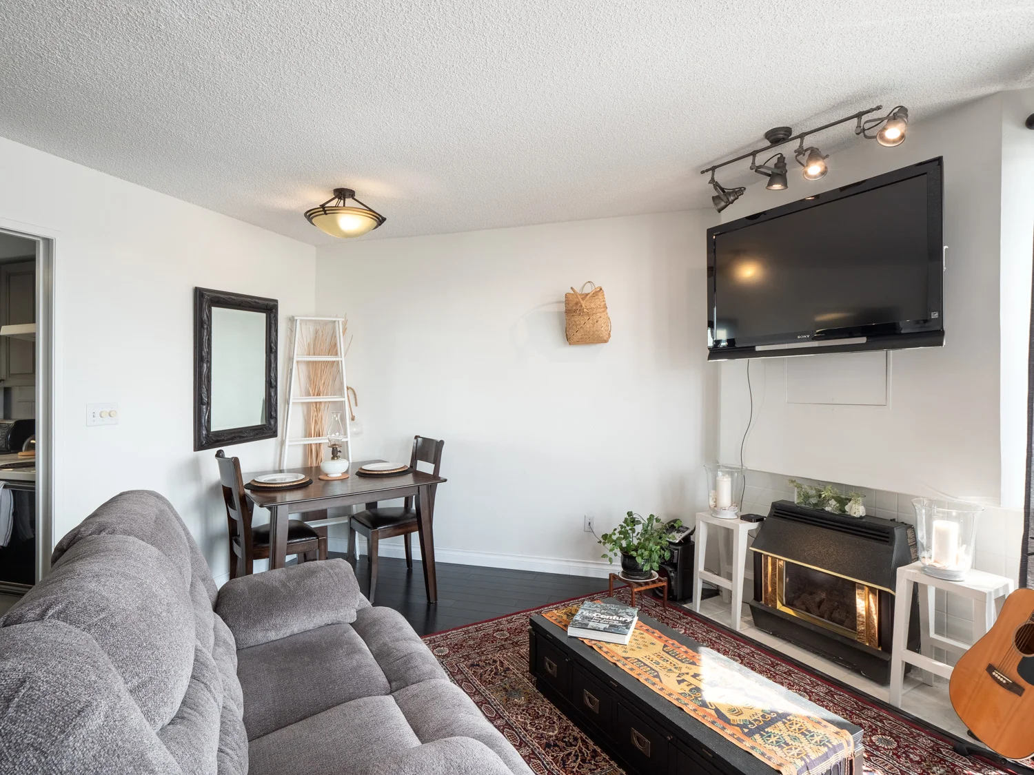 1201 - 410 Carnarvon Street Web-4.jpg