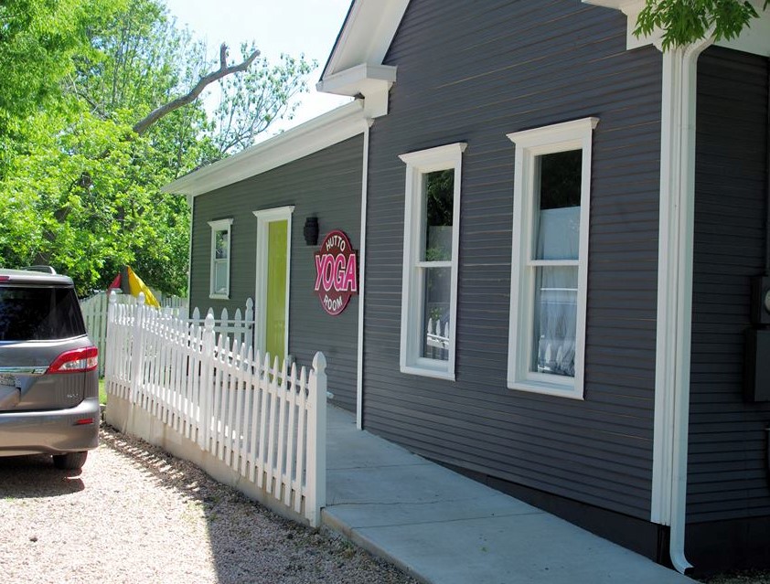 Entrance - pecan view (2).jpg
