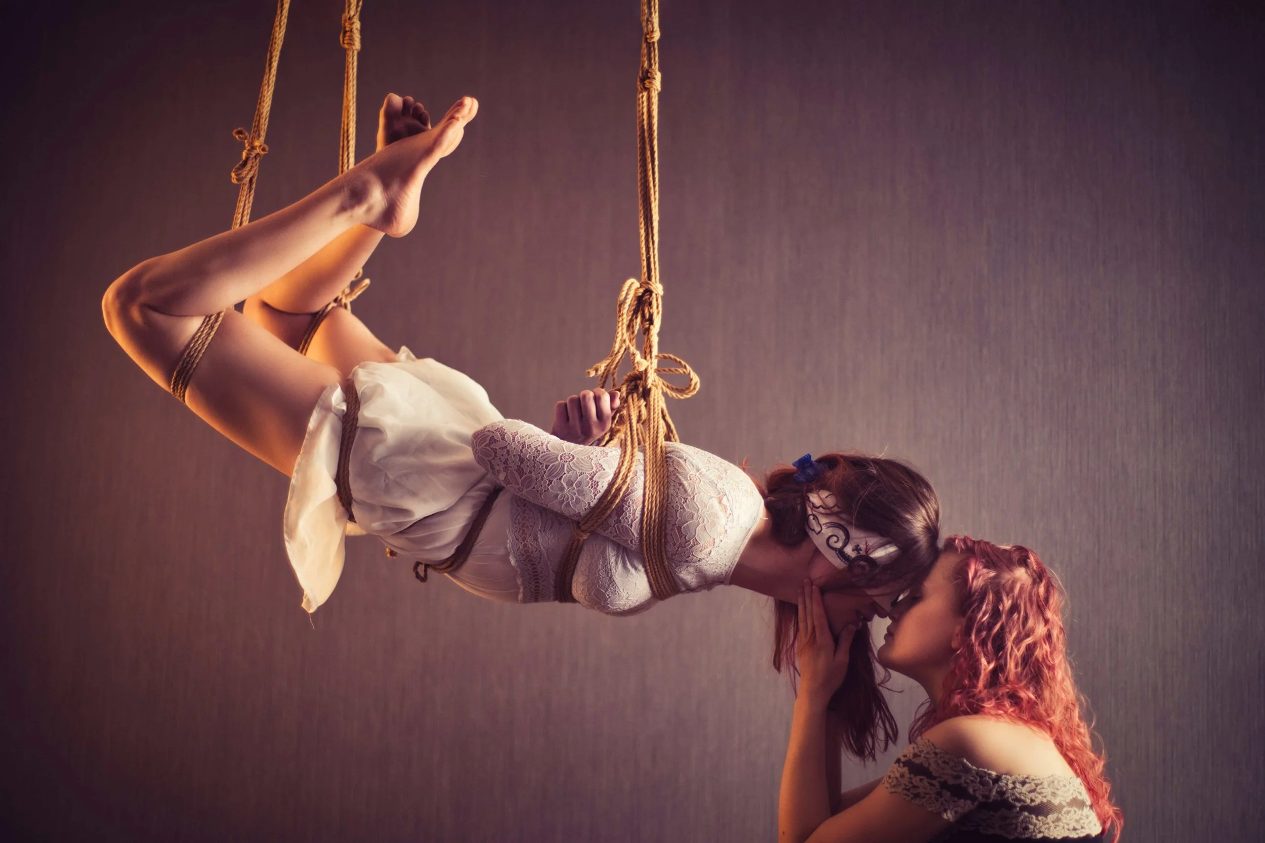 Tying with Friends am Freitag mit MieNeko