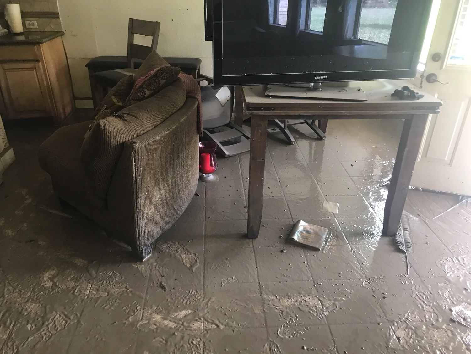 LivingRoom.JPG