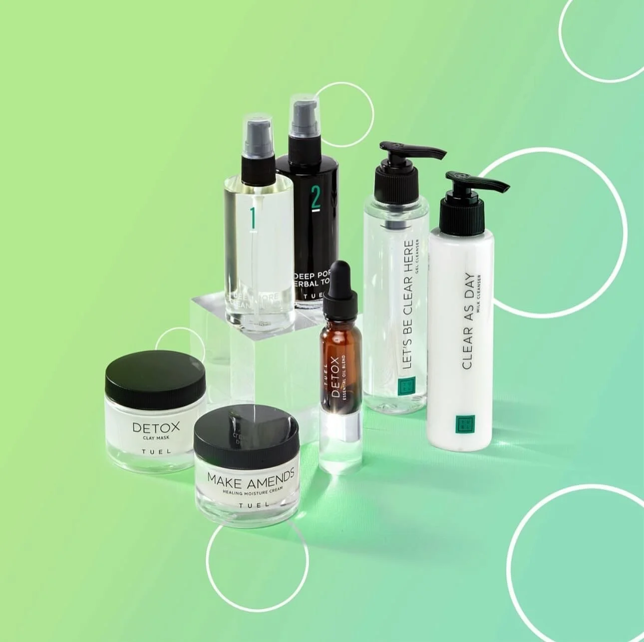 ✨July Product Highlight✨ - Detox Line! Bacteria-fighting botanicals and antioxidants team up with professional-grade esthetic remedies in this line of products formulated to gently clear and heal acne without stripping the skin. Clear it up with Deto