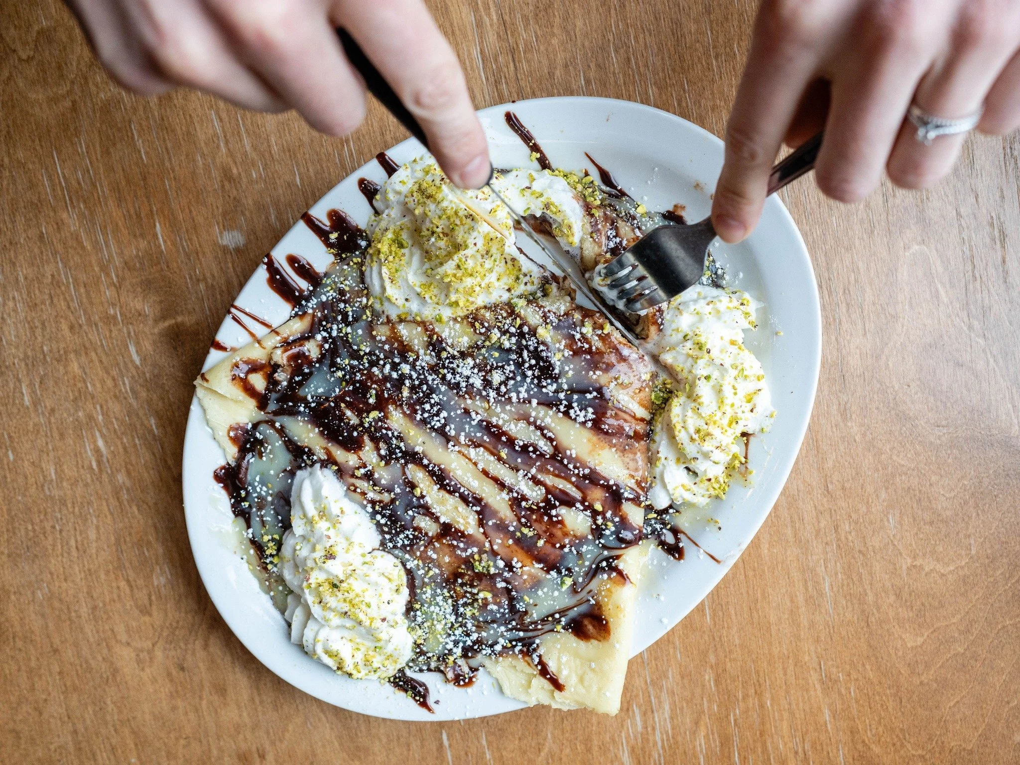 crepe-dubai-brunch-sherbrooke-buvette.jpg
