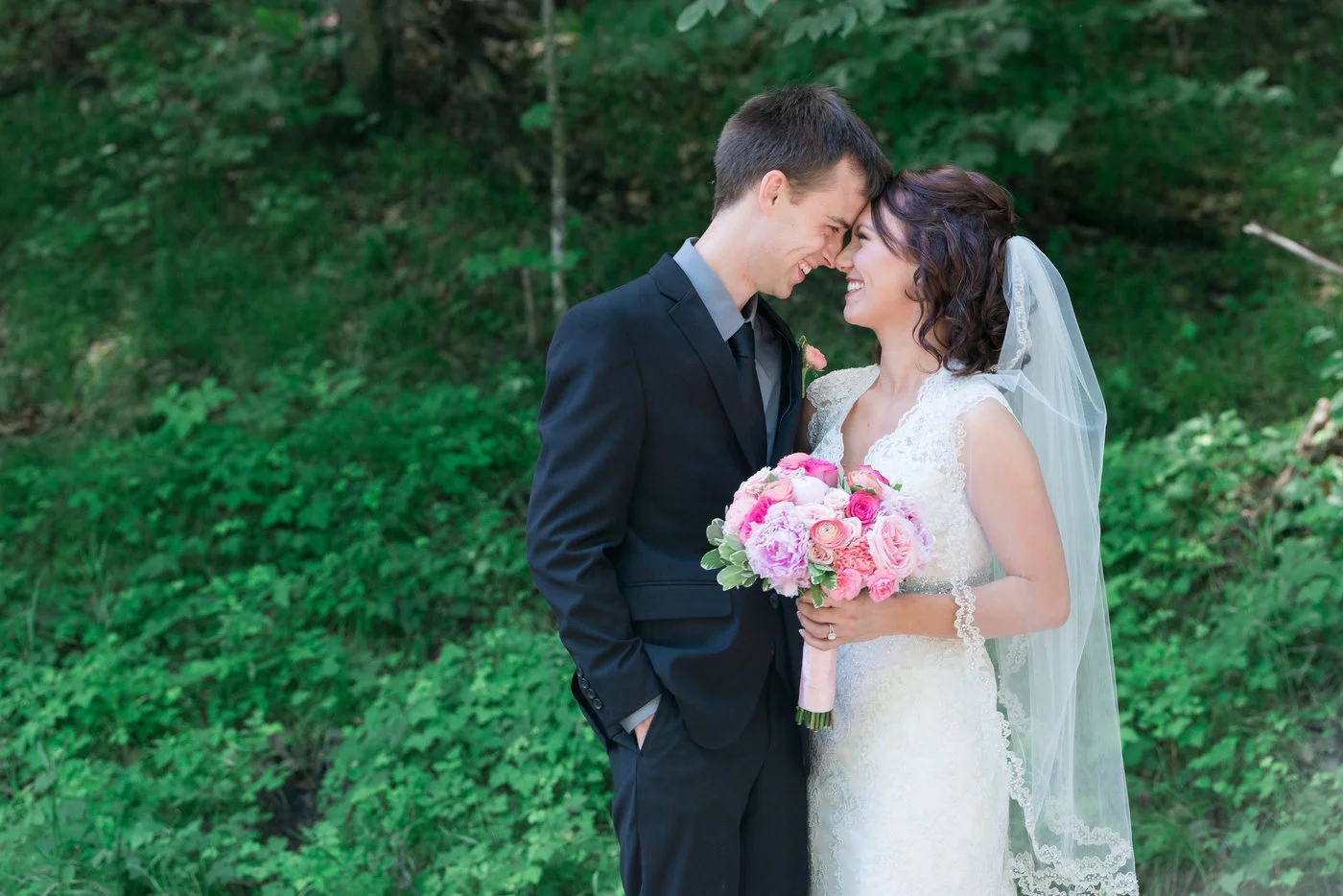 Detroit-Mountain-Minnesota-Greenery-Wedding-Photos.jpg