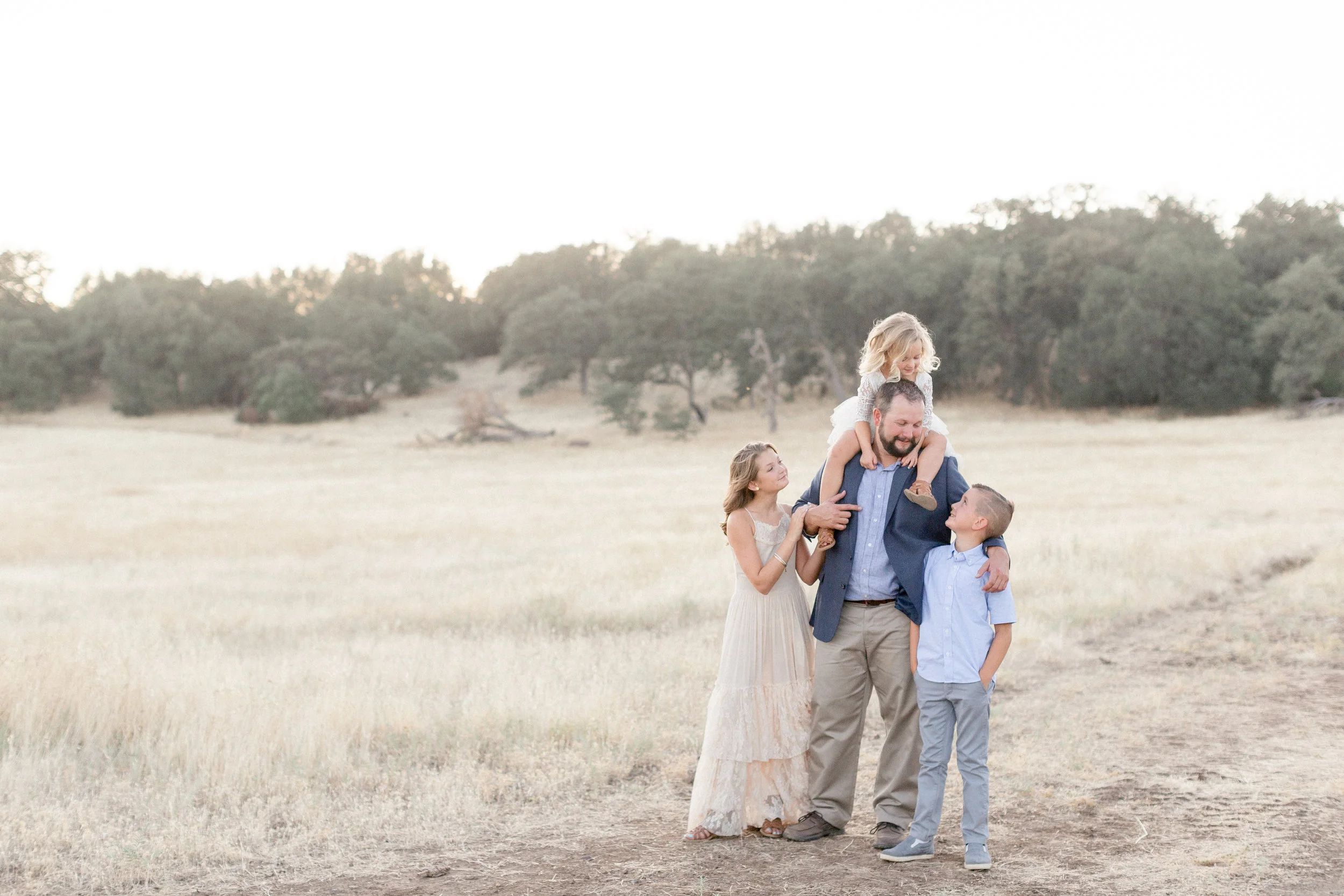 231California-Outdoor-Summer-Family-Photos (194 of).jpg