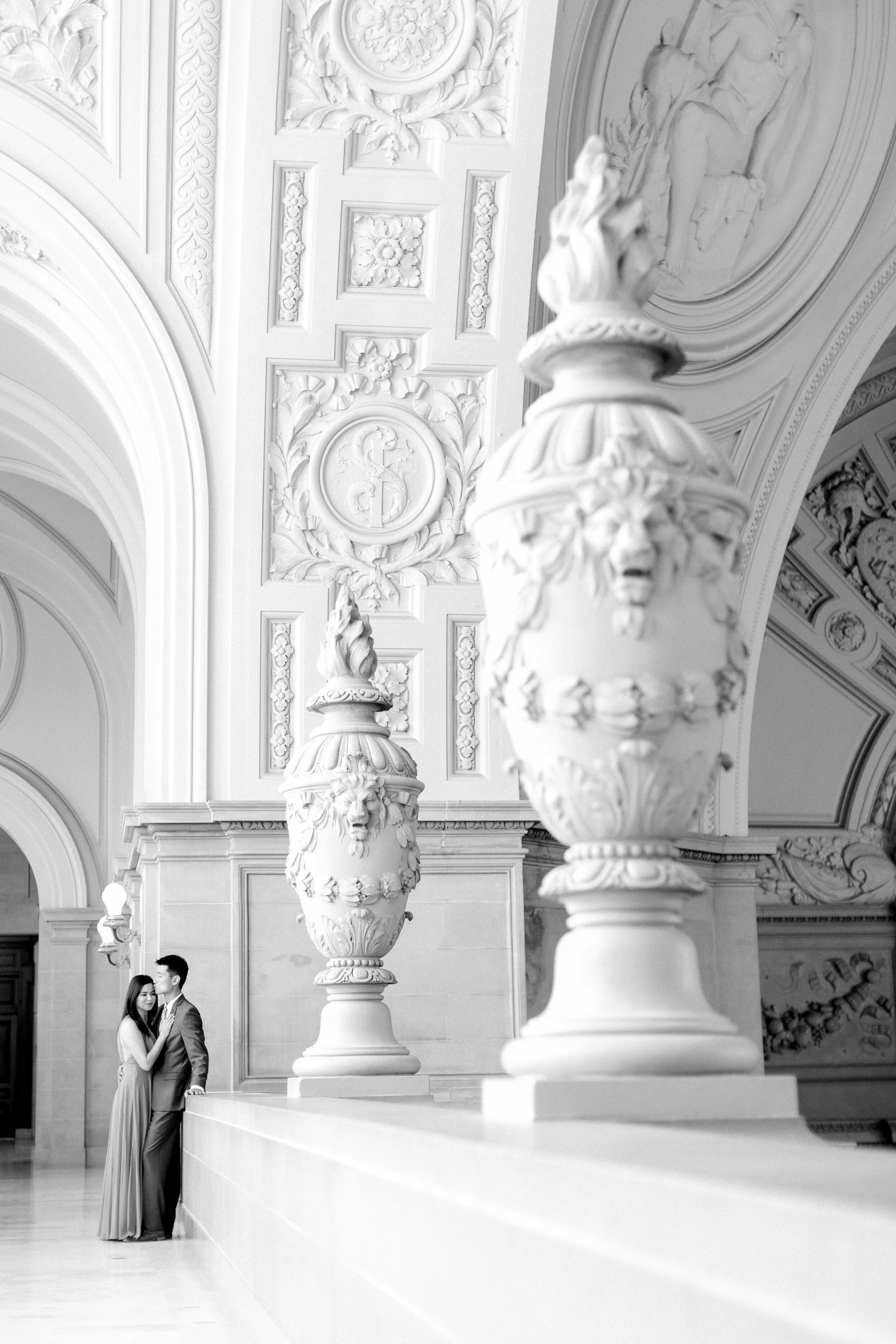 san-francisco-city-hall-engagement-session-.jpg