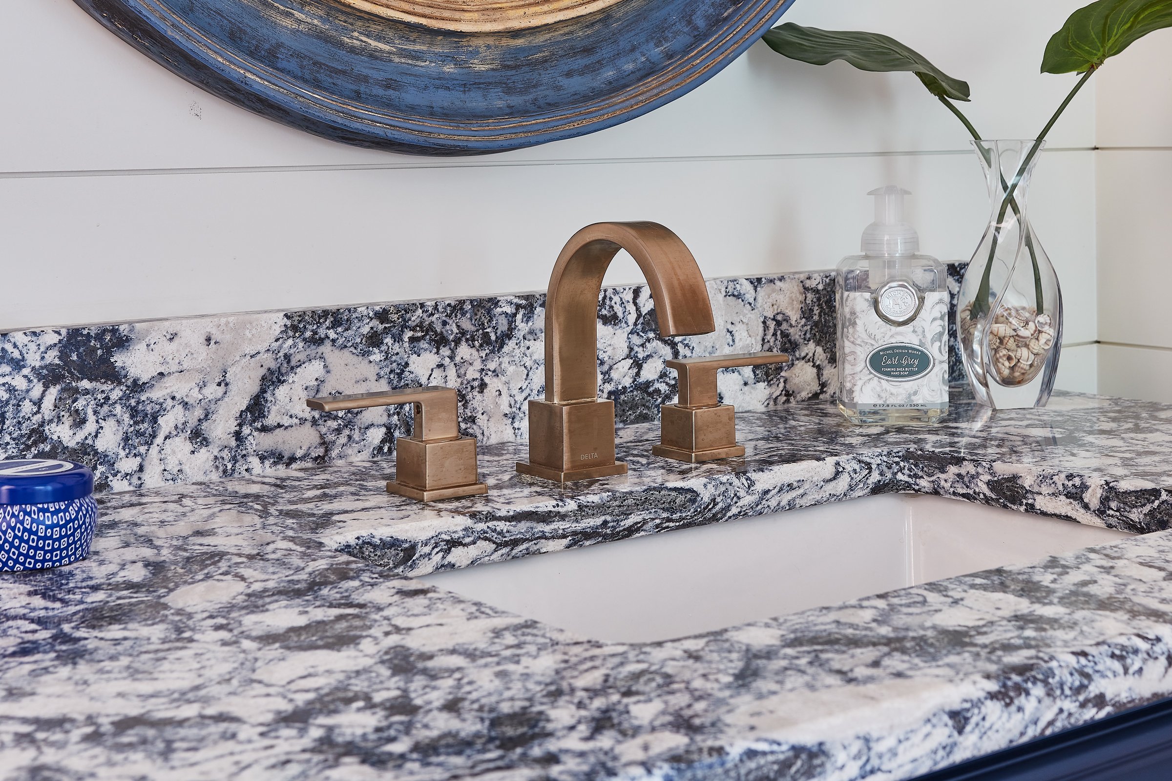 Choosing Timeless Tile and Countertops for Your Luxury Custom Home