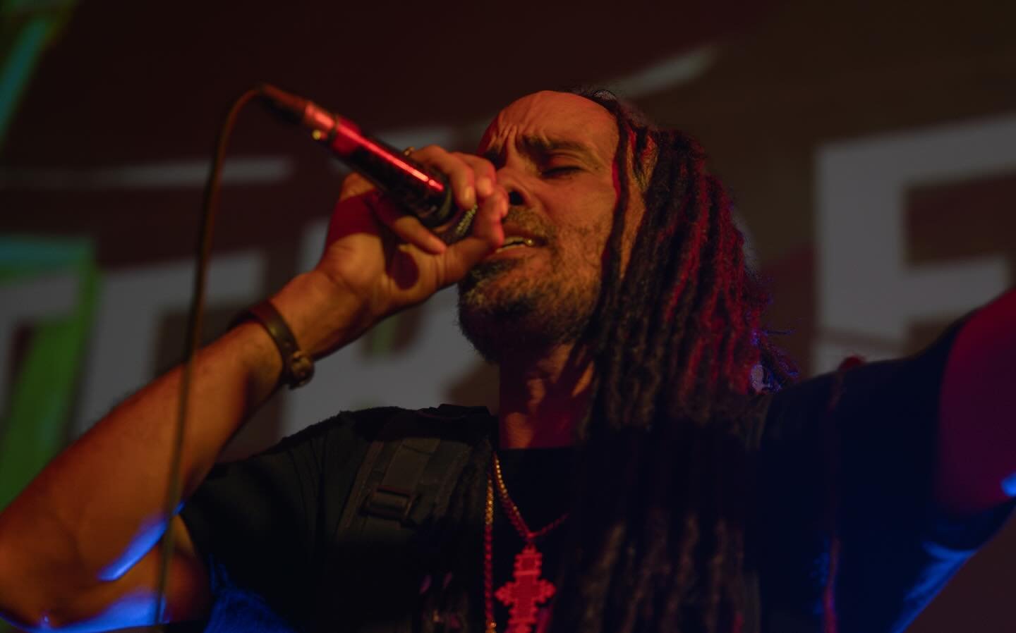 🇧🇷 @terremoto_sound_system Palavras n&atilde;o conseguem explicar. At&eacute; breve minha gente&hellip;

📸 @rasfilmsjah