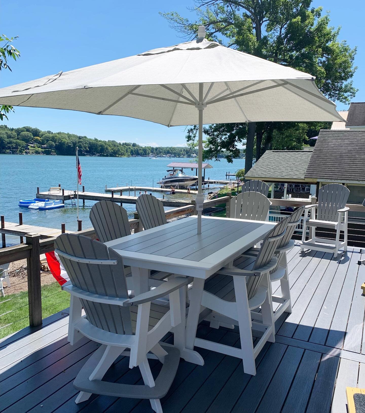 Our poly sets made it all the way to upstate NY! 
#thecasualking #southshorema #outdoorliving