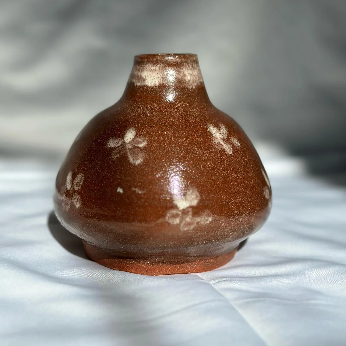 FOR SALE &bull; $25
PICKUP/MEET UP ONLY 
(unless you want to pay for packing+shipping additional costs) 
WILLIAMSBURG, BK

Skinny Neck Vase
Measured at widest points:
L4.5&rdquo; x W4.5&rdquo; x H4.5&rdquo;

DM me if you&rsquo;re interested. First me