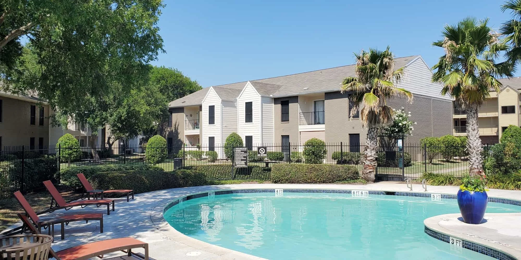 Captain's Landing Apatrments — Victoria Bates, Realtor®