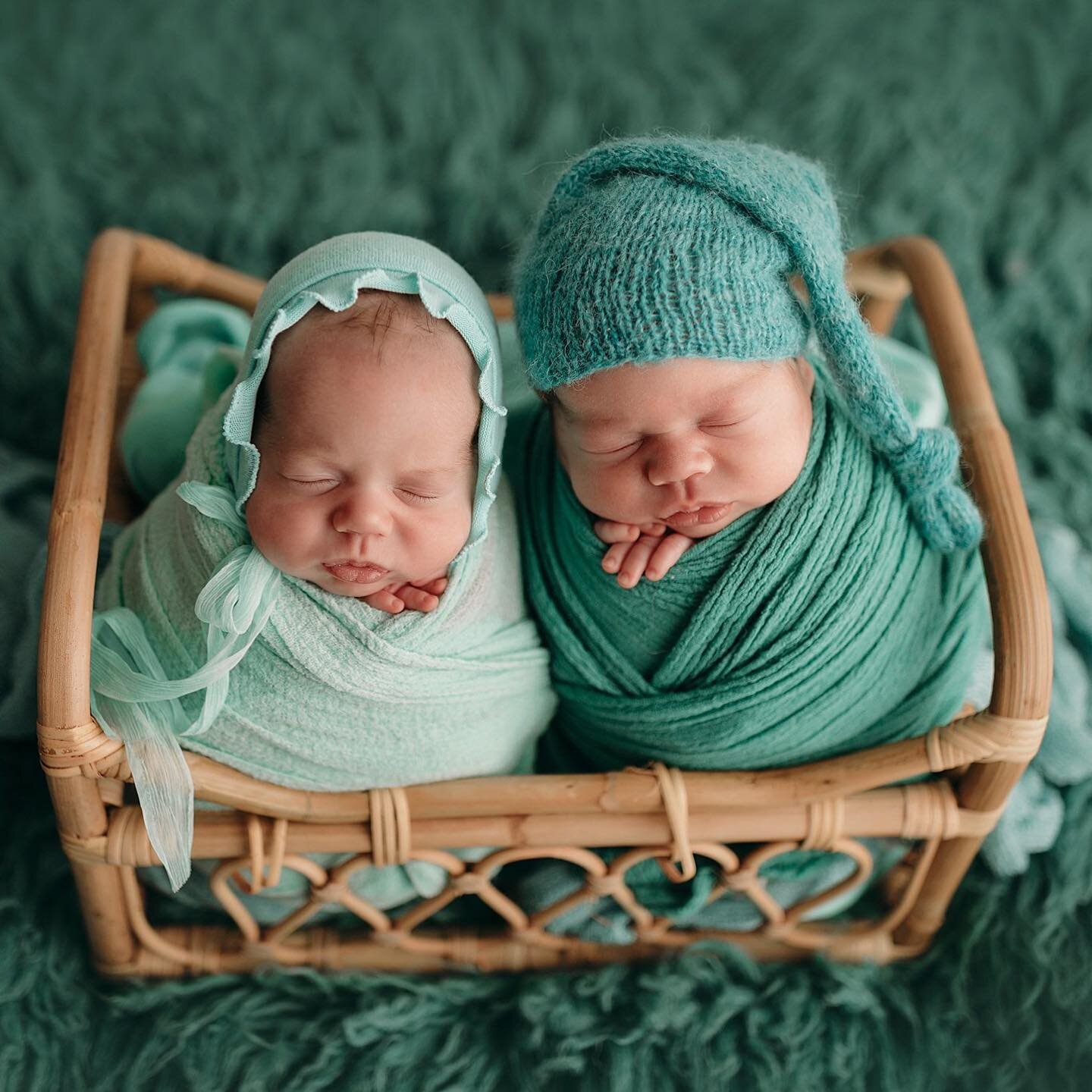 Proud Aunt to the cutest twins! We&rsquo;ve been excitedly waiting for you. Welcome to our world, Luke Michael &amp; Lyla Rae 💙💗
.
.
.
#twins #aunt #aunttotwins #twinsofinstagram #twopeasinapod #boygirltwins #twinnies #family #love