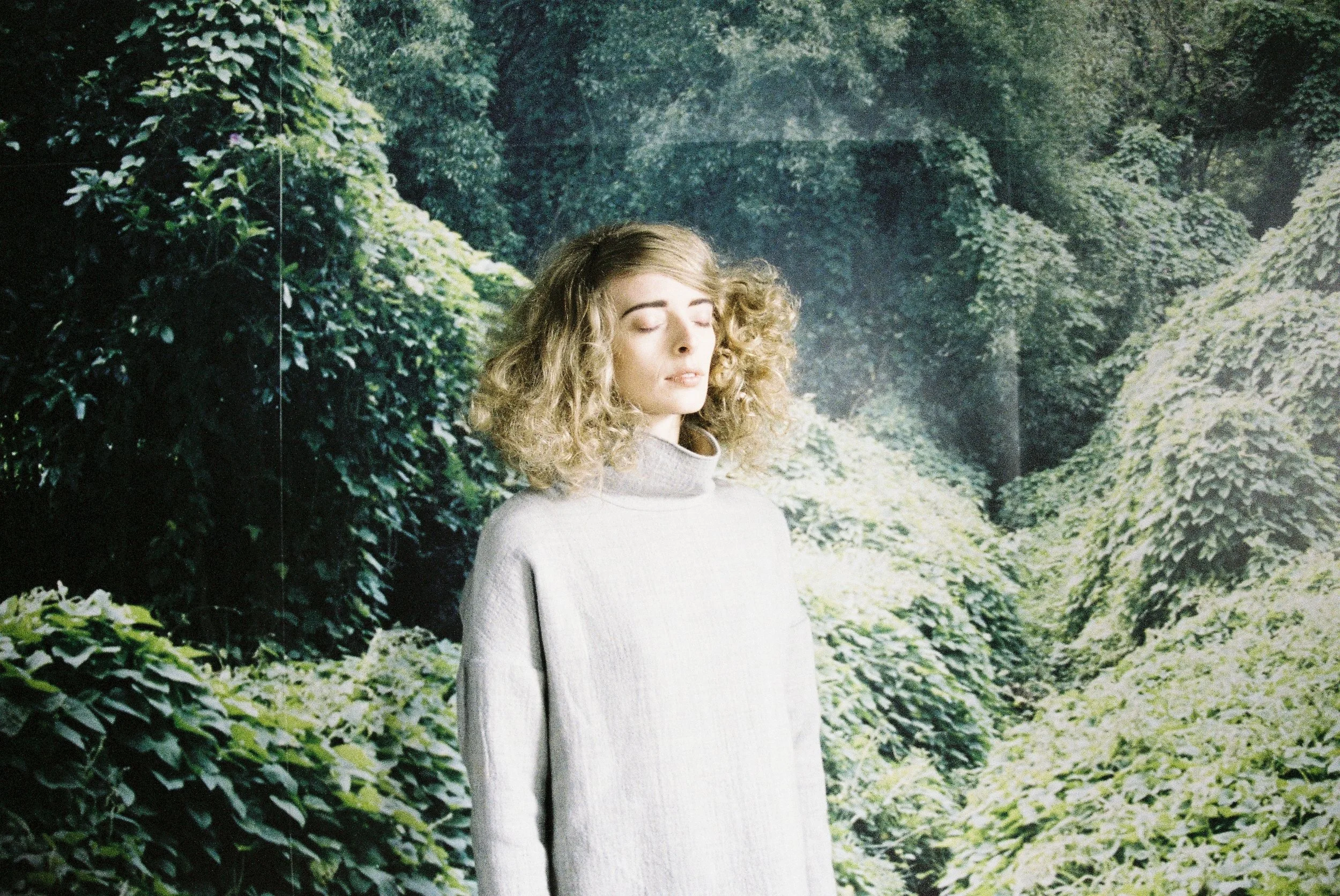 chelsea jade - visions - dir. alexander gandar