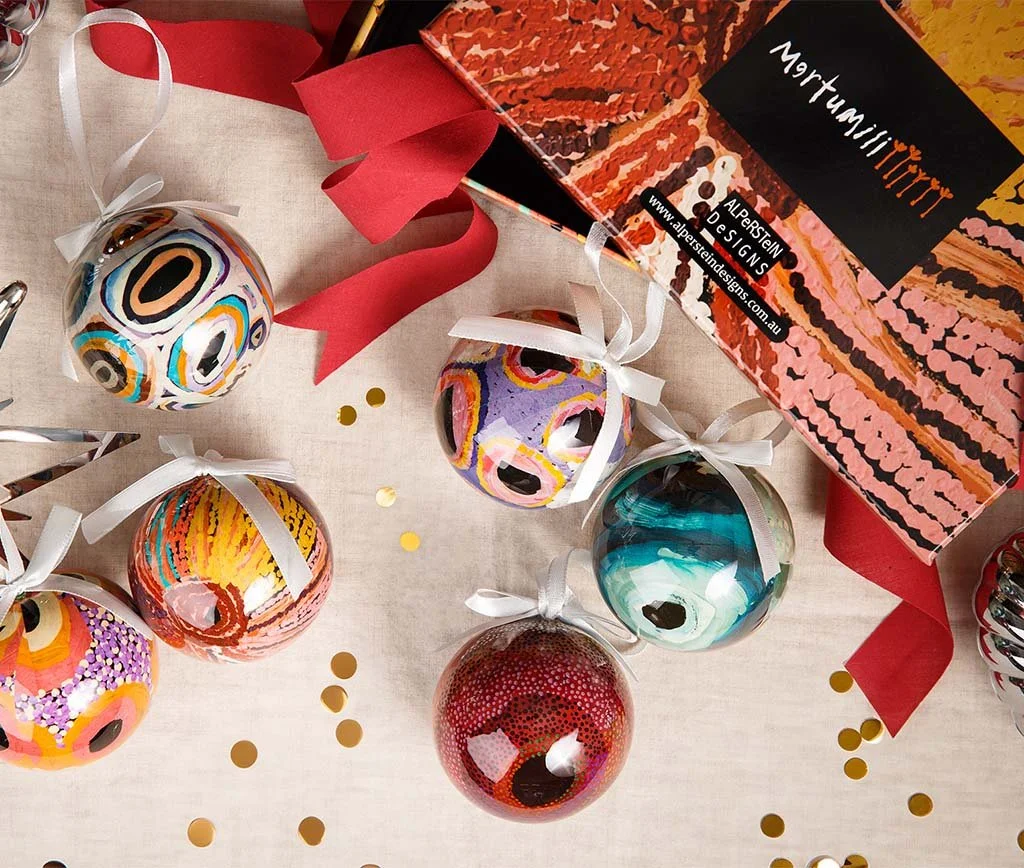 6 Pack Christmas Baubles - MARTUMILI ARTISTS