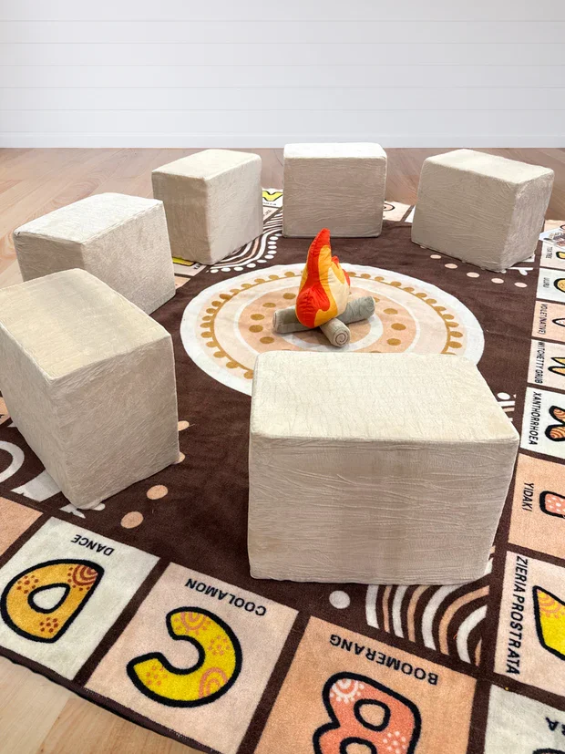 Indoor Yarning Circle Set